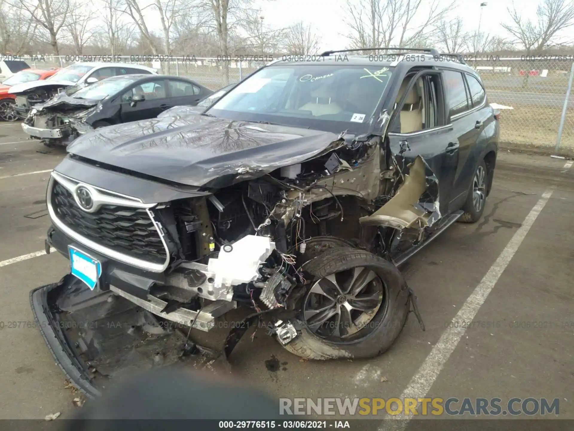 2 Фотография поврежденного автомобиля 5TDGZRBH2MS081016 TOYOTA HIGHLANDER 2021