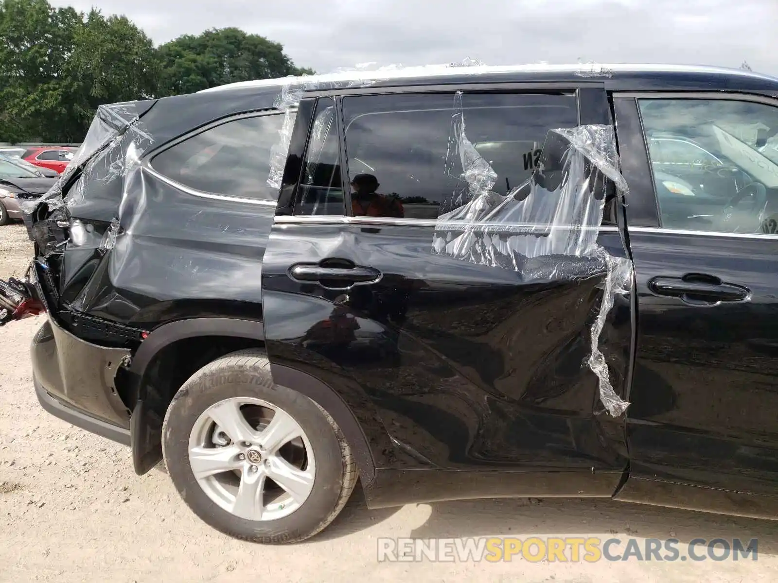 9 Photograph of a damaged car 5TDGZRBH2MS536186 TOYOTA HIGHLANDER 2021