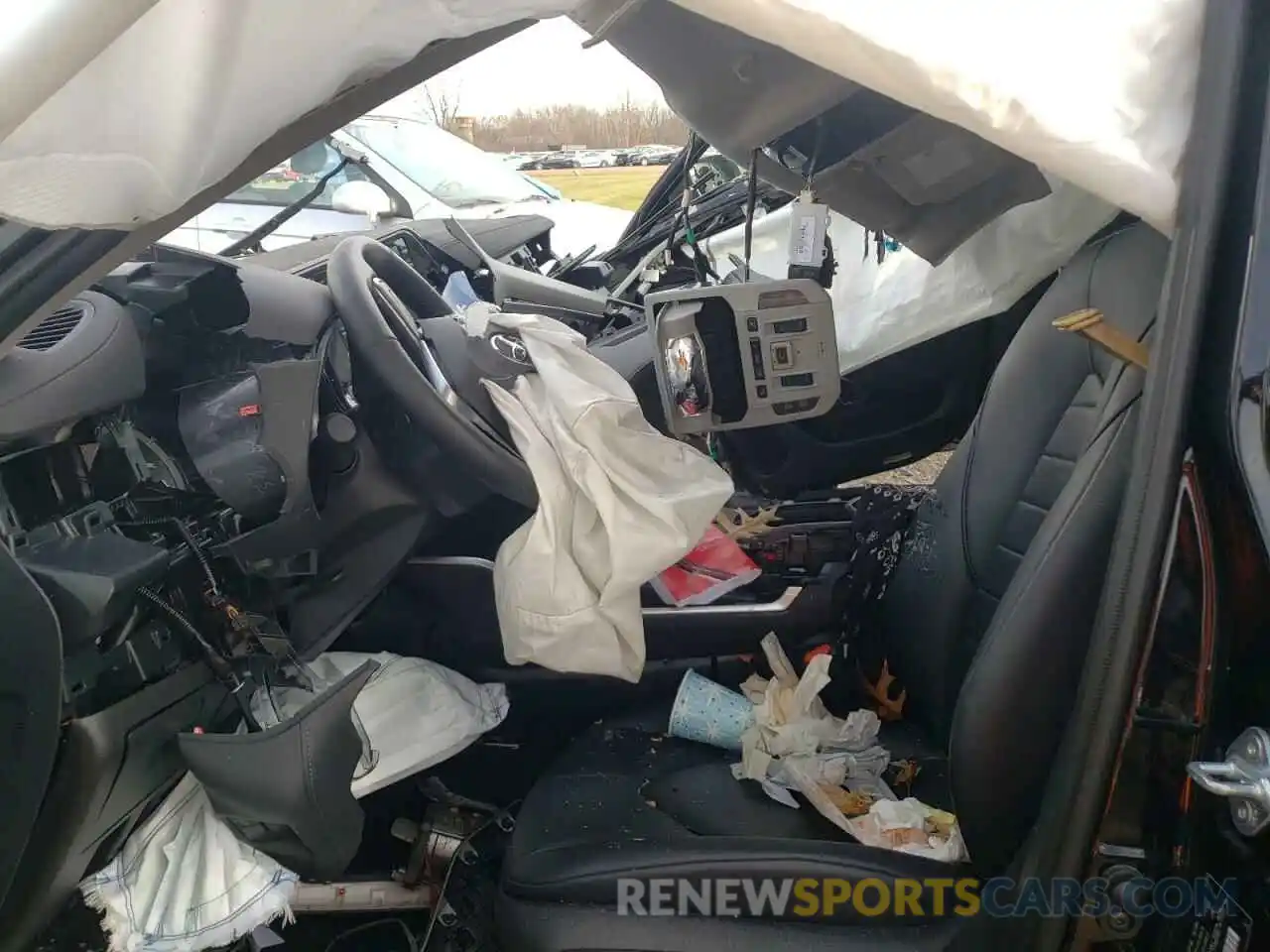 5 Photograph of a damaged car 5TDGZRBH2MS546507 TOYOTA HIGHLANDER 2021