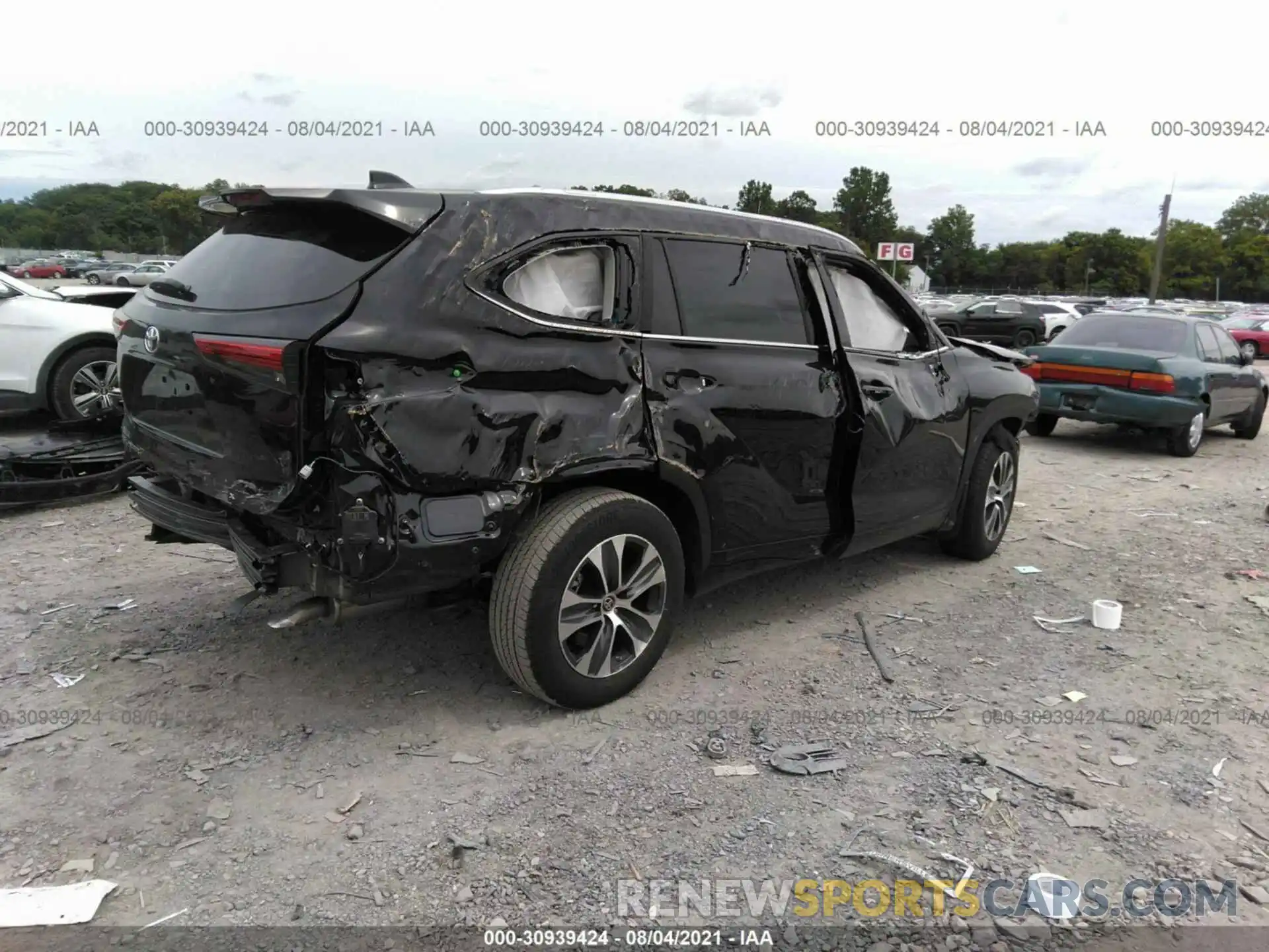 4 Photograph of a damaged car 5TDGZRBH3MS089917 TOYOTA HIGHLANDER 2021