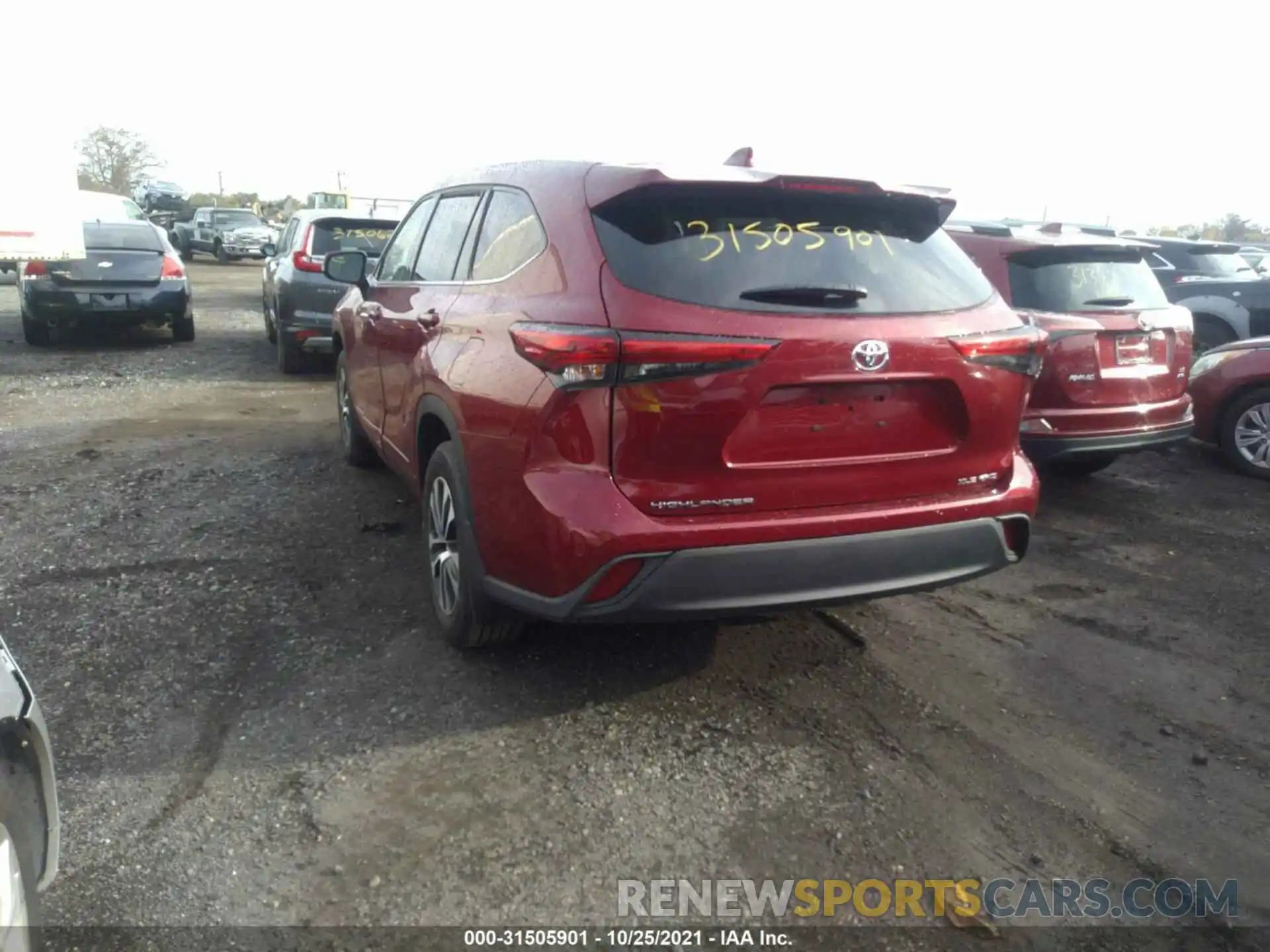 3 Photograph of a damaged car 5TDGZRBH3MS104402 TOYOTA HIGHLANDER 2021