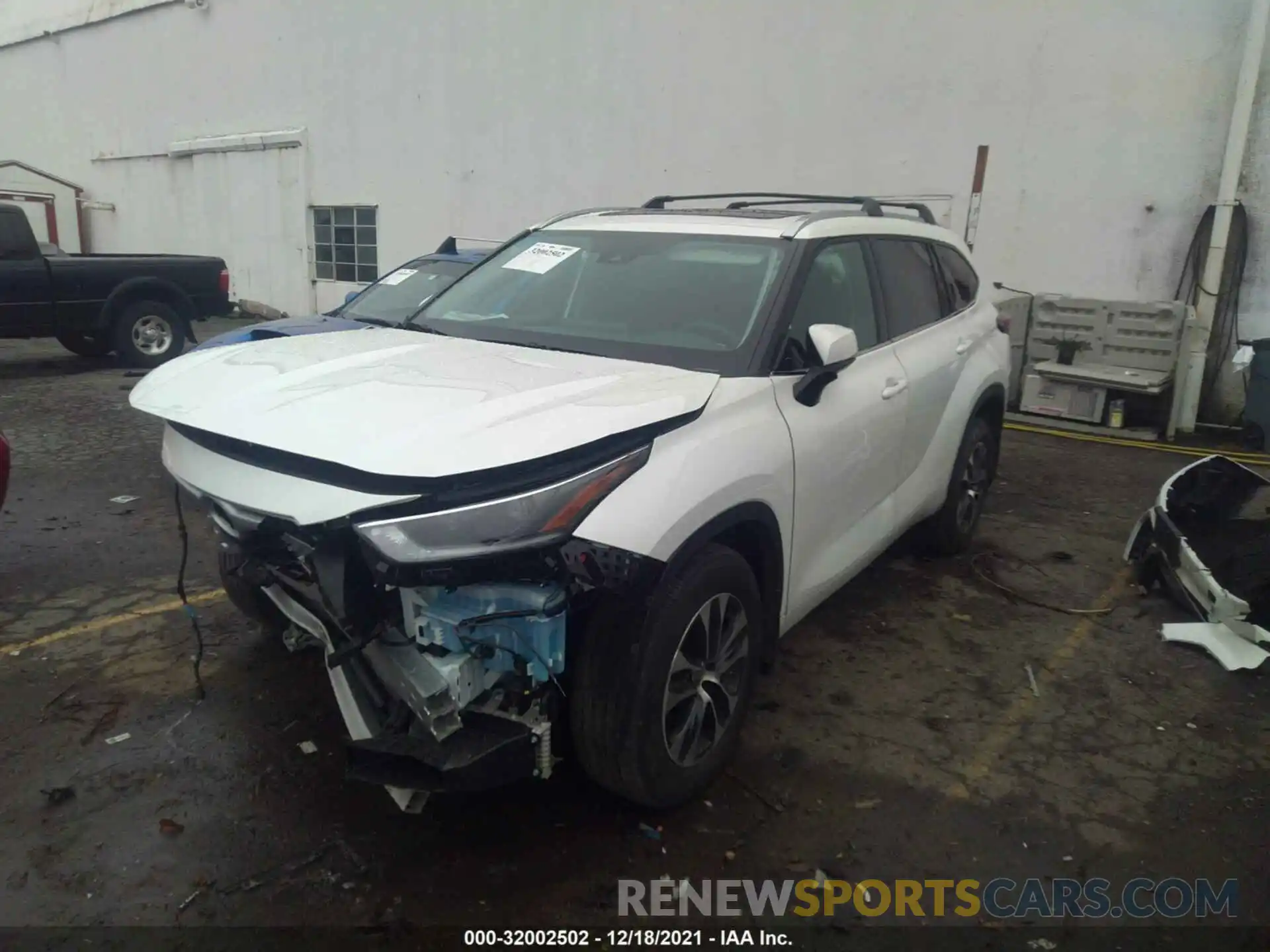 2 Photograph of a damaged car 5TDGZRBH3MS120552 TOYOTA HIGHLANDER 2021