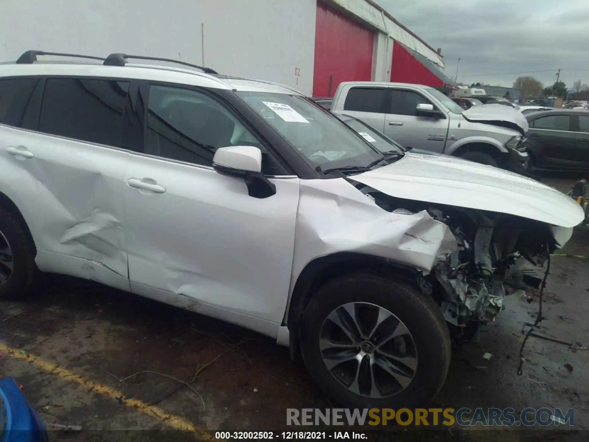 6 Photograph of a damaged car 5TDGZRBH3MS120552 TOYOTA HIGHLANDER 2021