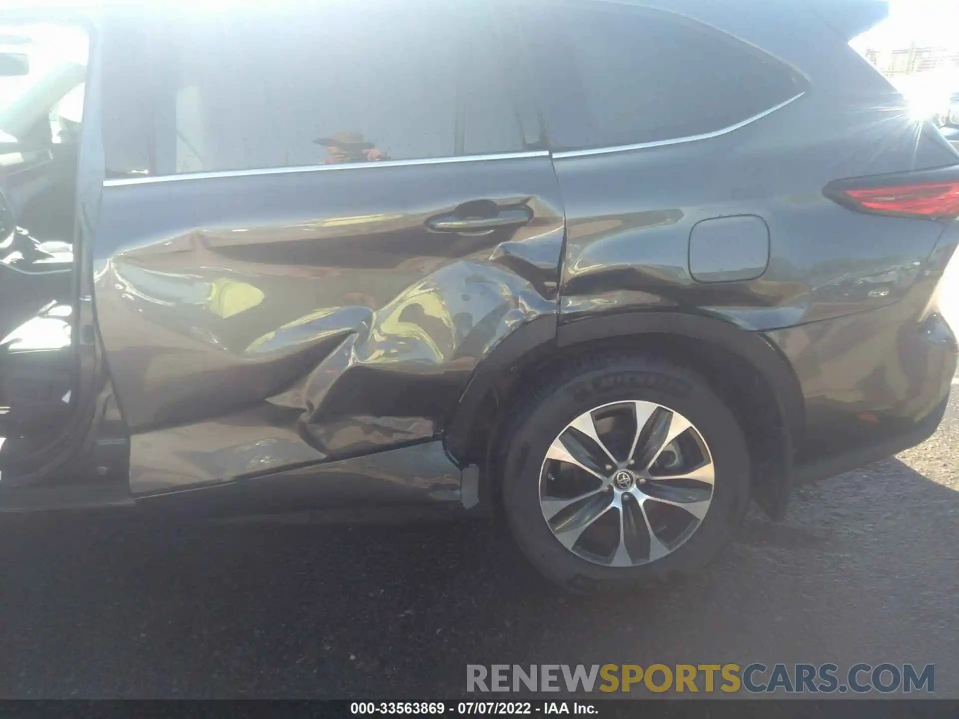 6 Photograph of a damaged car 5TDGZRBH3MS128070 TOYOTA HIGHLANDER 2021