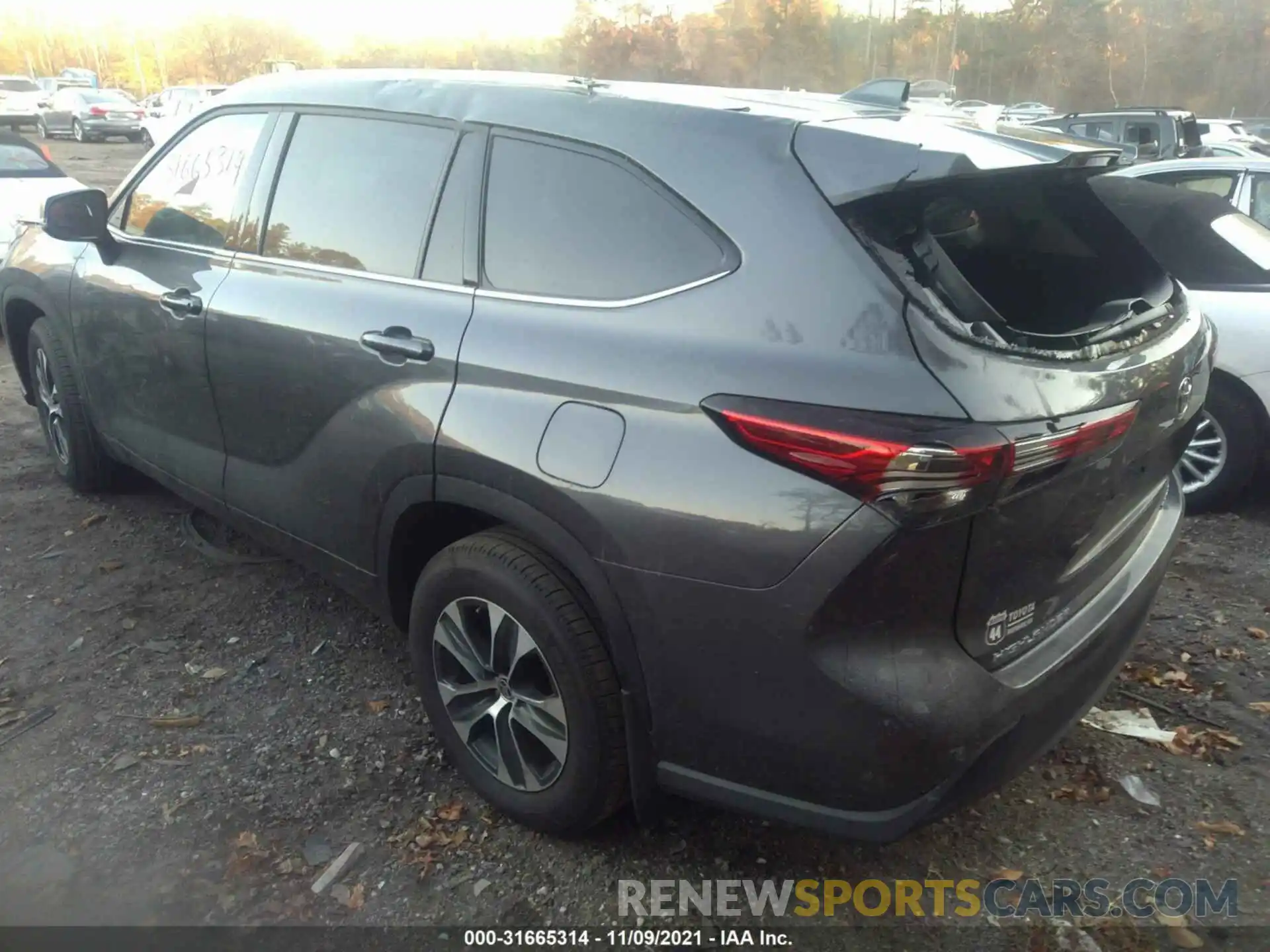 3 Photograph of a damaged car 5TDGZRBH3MS546287 TOYOTA HIGHLANDER 2021