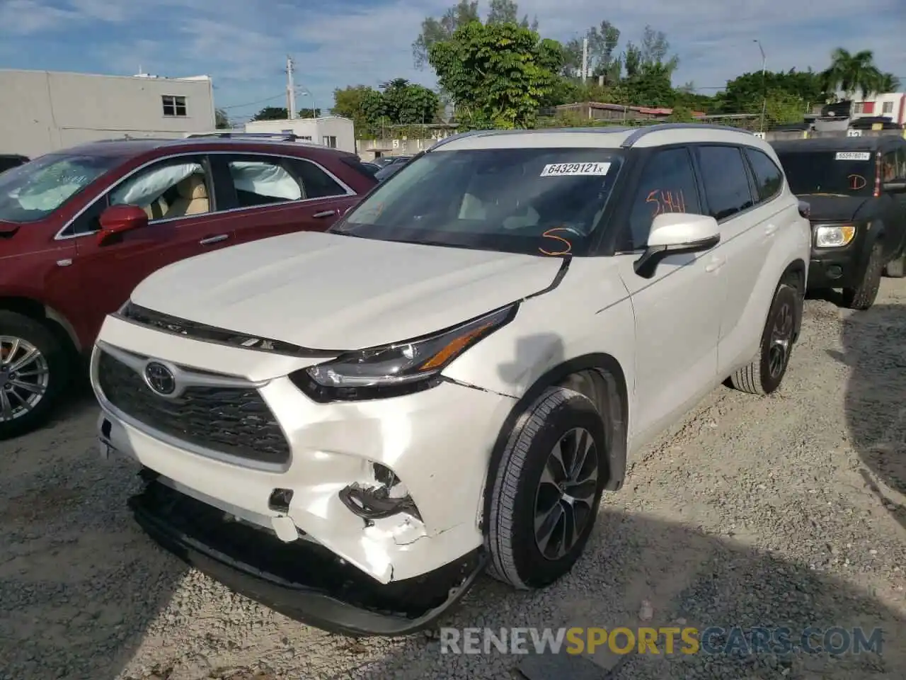 2 Photograph of a damaged car 5TDGZRBH3MS546743 TOYOTA HIGHLANDER 2021