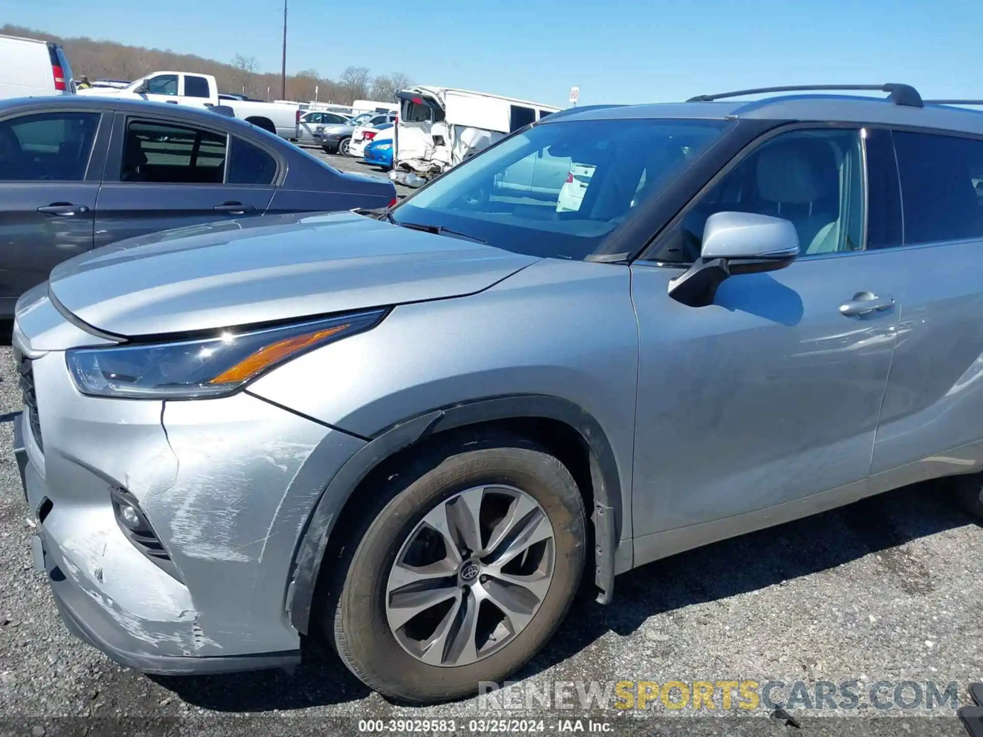 15 Photograph of a damaged car 5TDGZRBH4MS112699 TOYOTA HIGHLANDER 2021