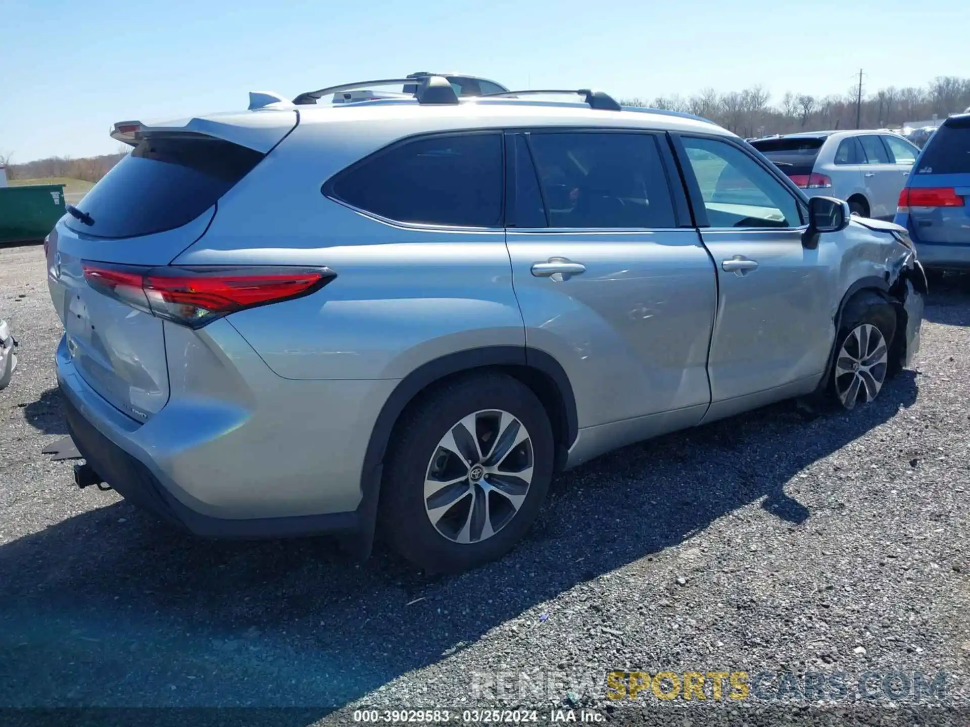 4 Photograph of a damaged car 5TDGZRBH4MS112699 TOYOTA HIGHLANDER 2021