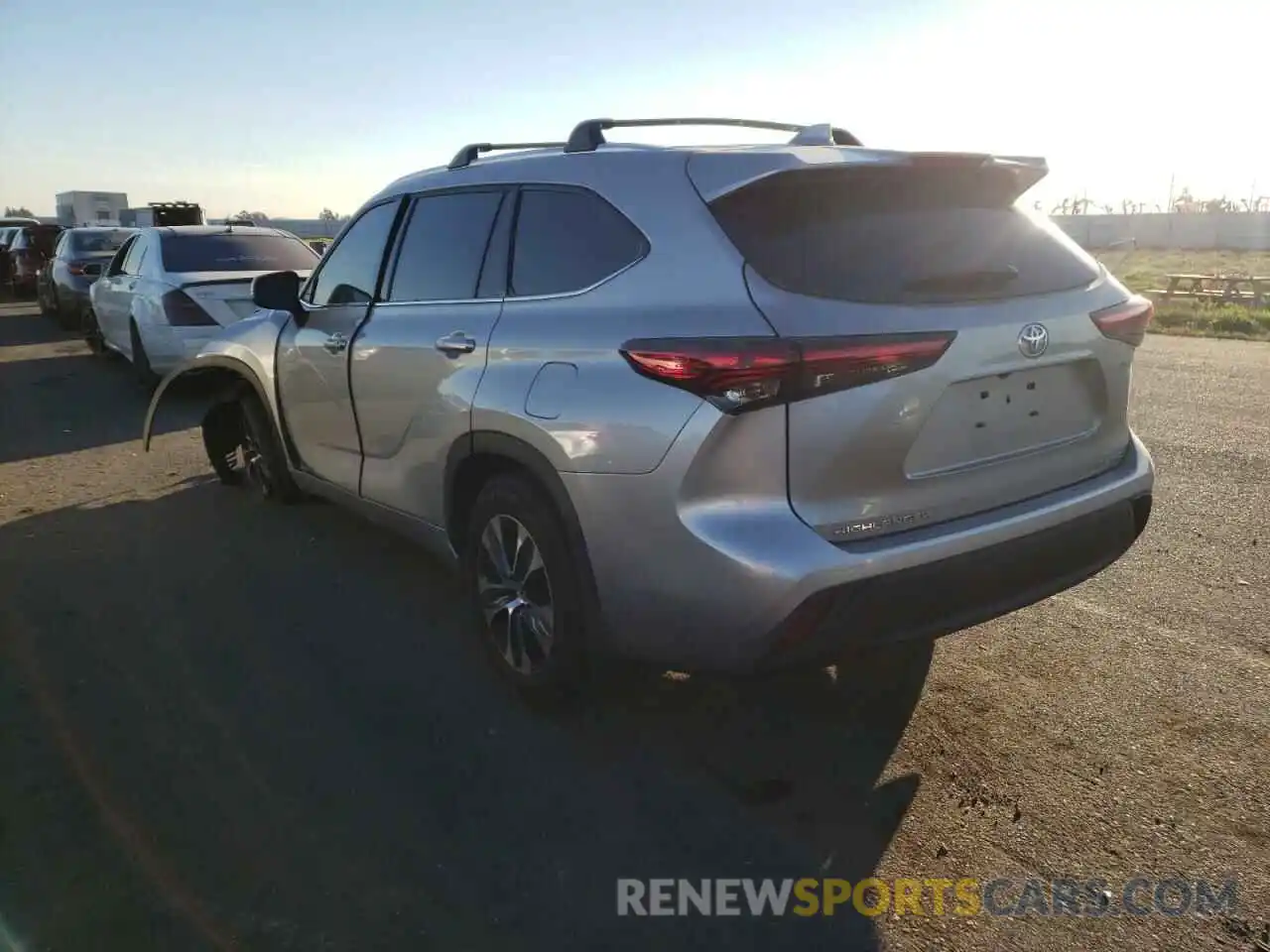 3 Photograph of a damaged car 5TDGZRBH4MS112895 TOYOTA HIGHLANDER 2021