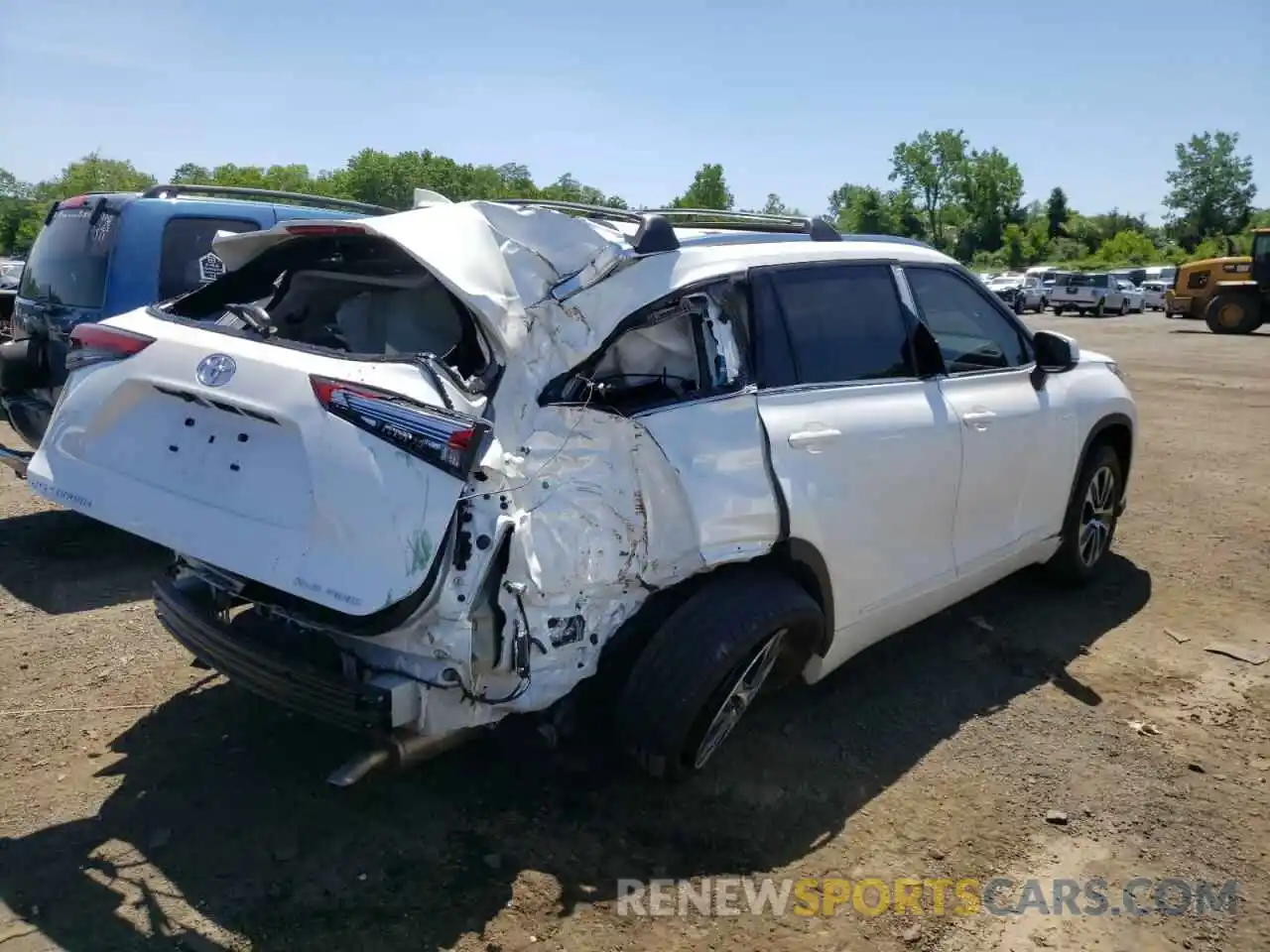 4 Photograph of a damaged car 5TDGZRBH4MS126151 TOYOTA HIGHLANDER 2021