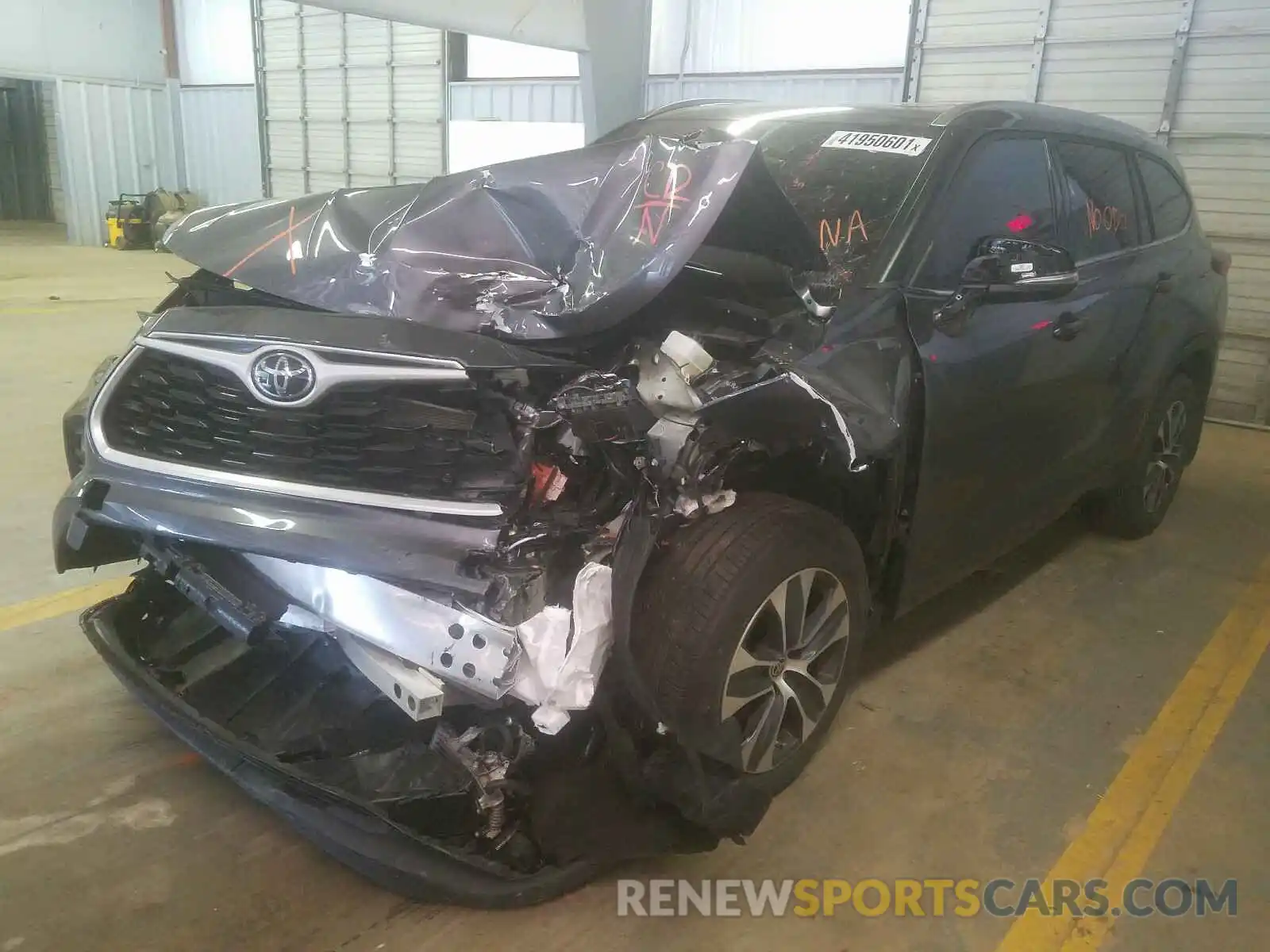 9 Photograph of a damaged car 5TDGZRBH4MS531233 TOYOTA HIGHLANDER 2021