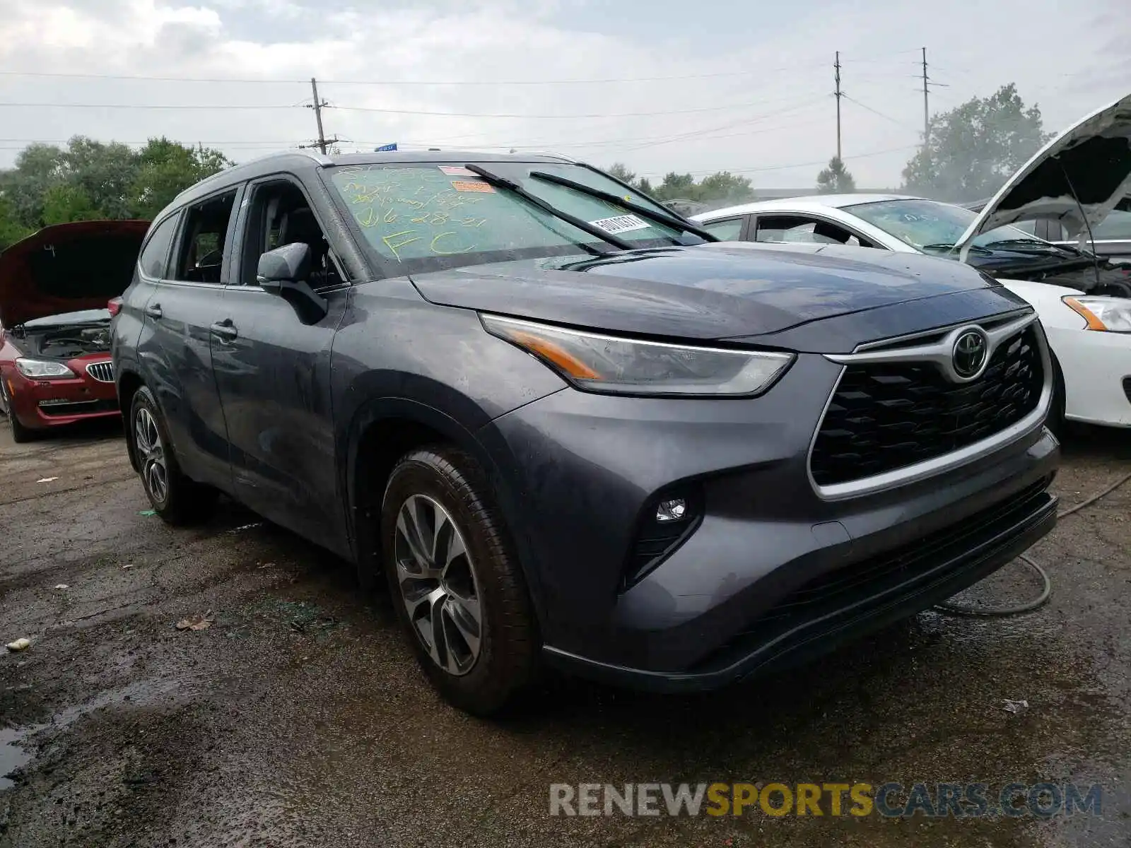 1 Photograph of a damaged car 5TDGZRBH4MS536013 TOYOTA HIGHLANDER 2021