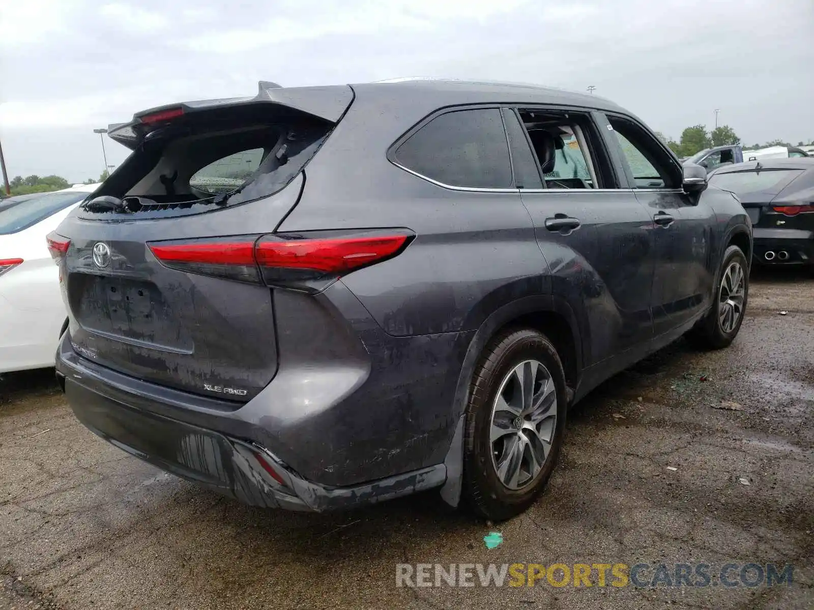 4 Photograph of a damaged car 5TDGZRBH4MS536013 TOYOTA HIGHLANDER 2021