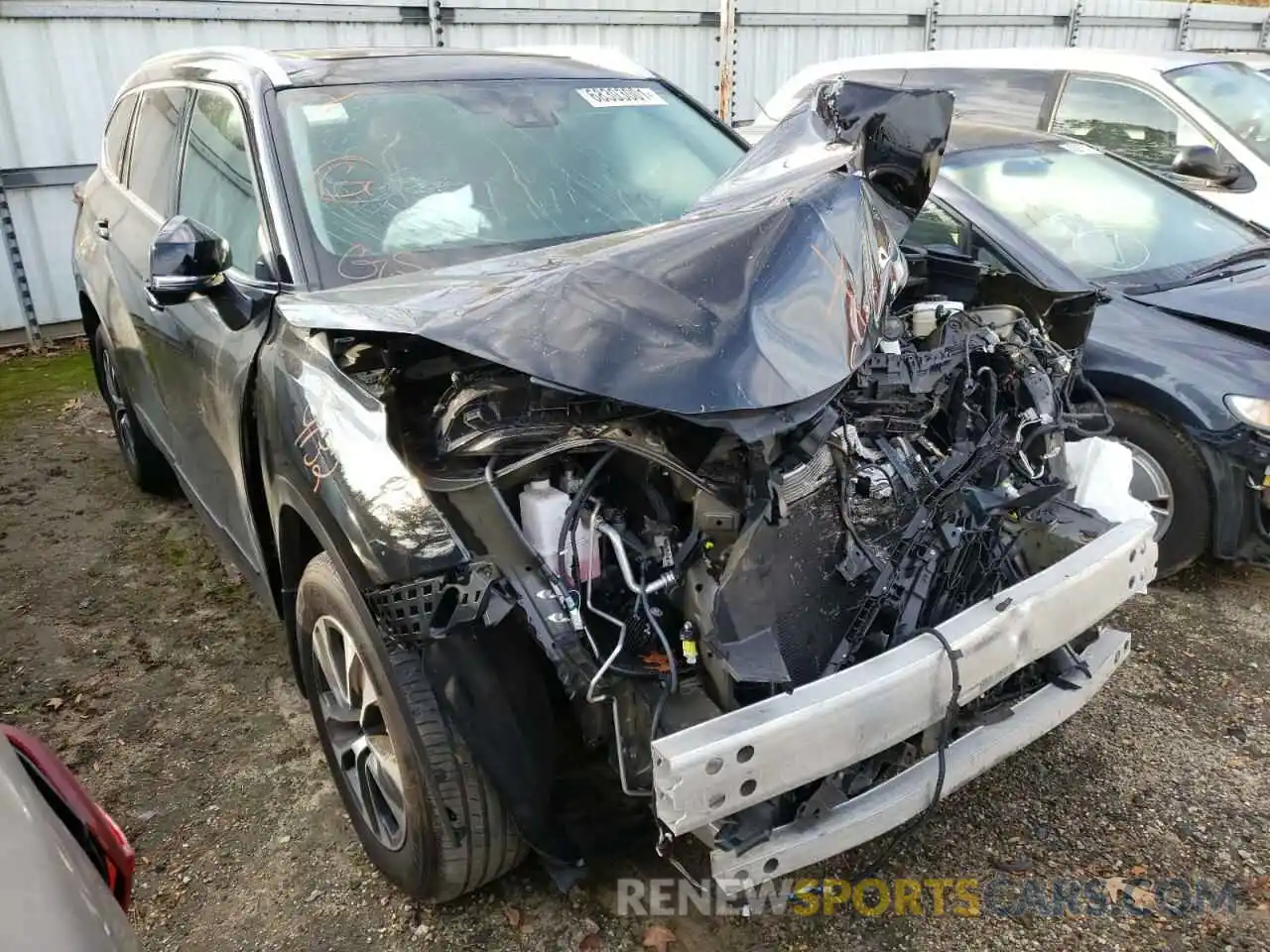 1 Photograph of a damaged car 5TDGZRBH5MS072620 TOYOTA HIGHLANDER 2021