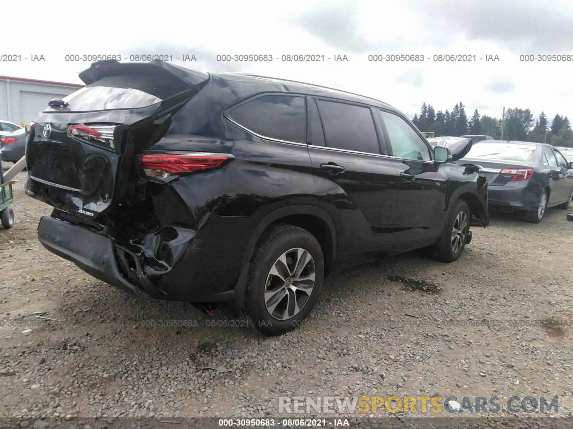 4 Photograph of a damaged car 5TDGZRBH5MS083343 TOYOTA HIGHLANDER 2021