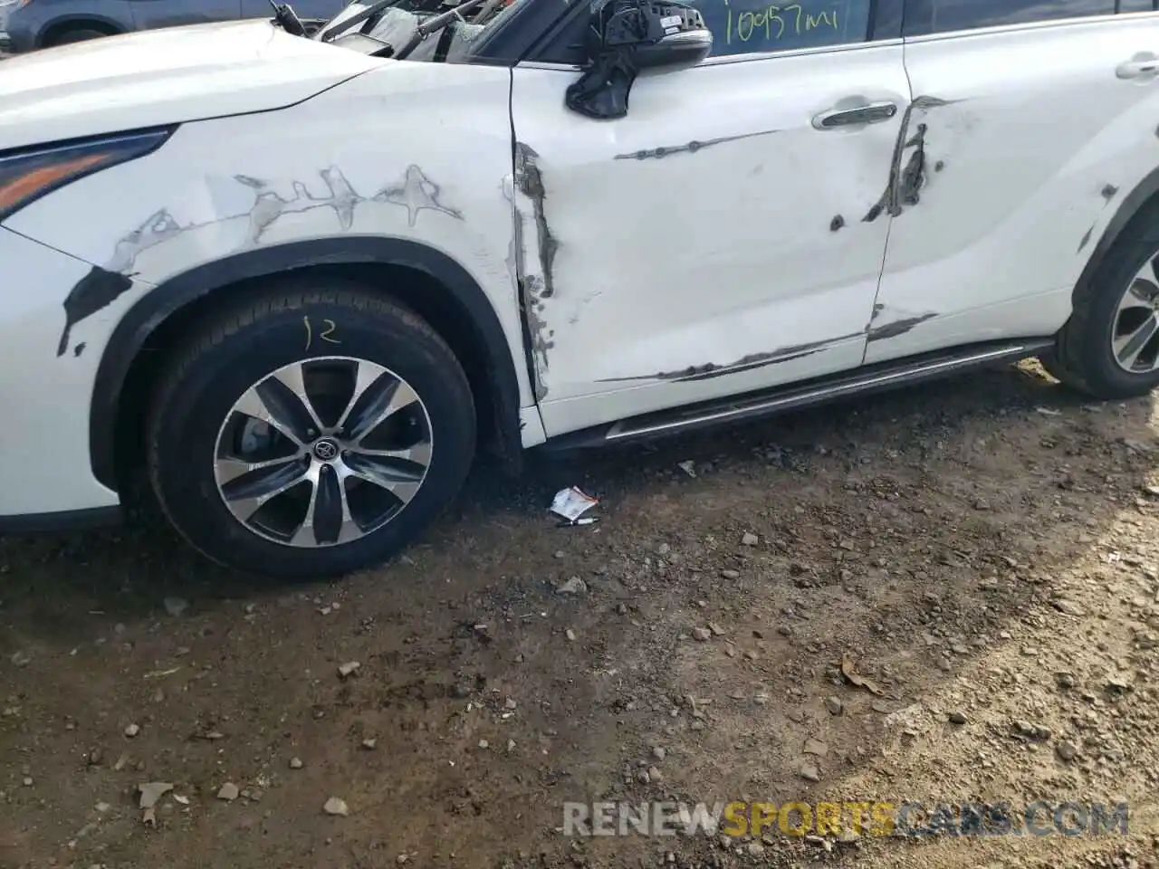 9 Photograph of a damaged car 5TDGZRBH5MS109648 TOYOTA HIGHLANDER 2021