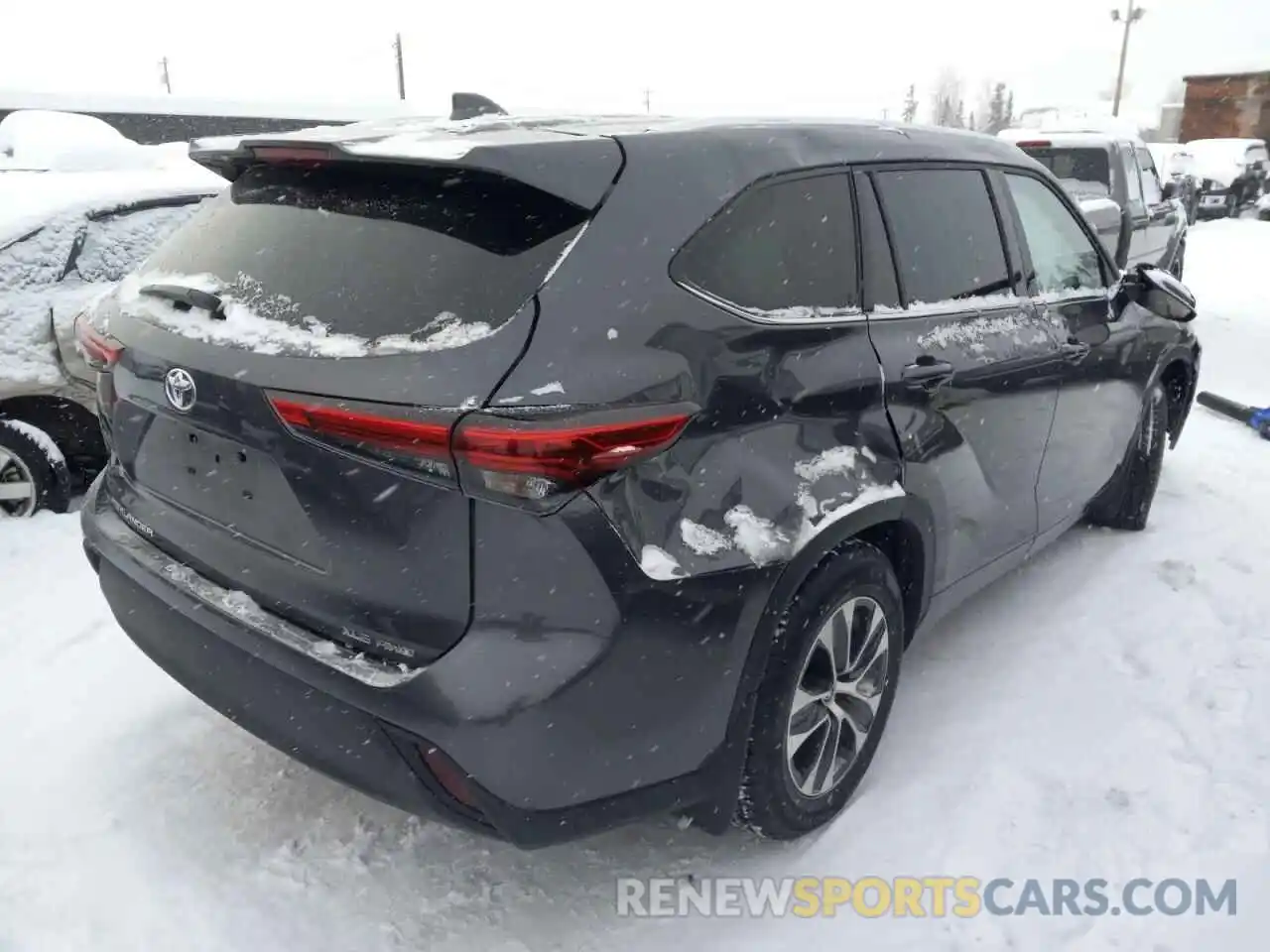 3 Photograph of a damaged car 5TDGZRBH5MS112226 TOYOTA HIGHLANDER 2021