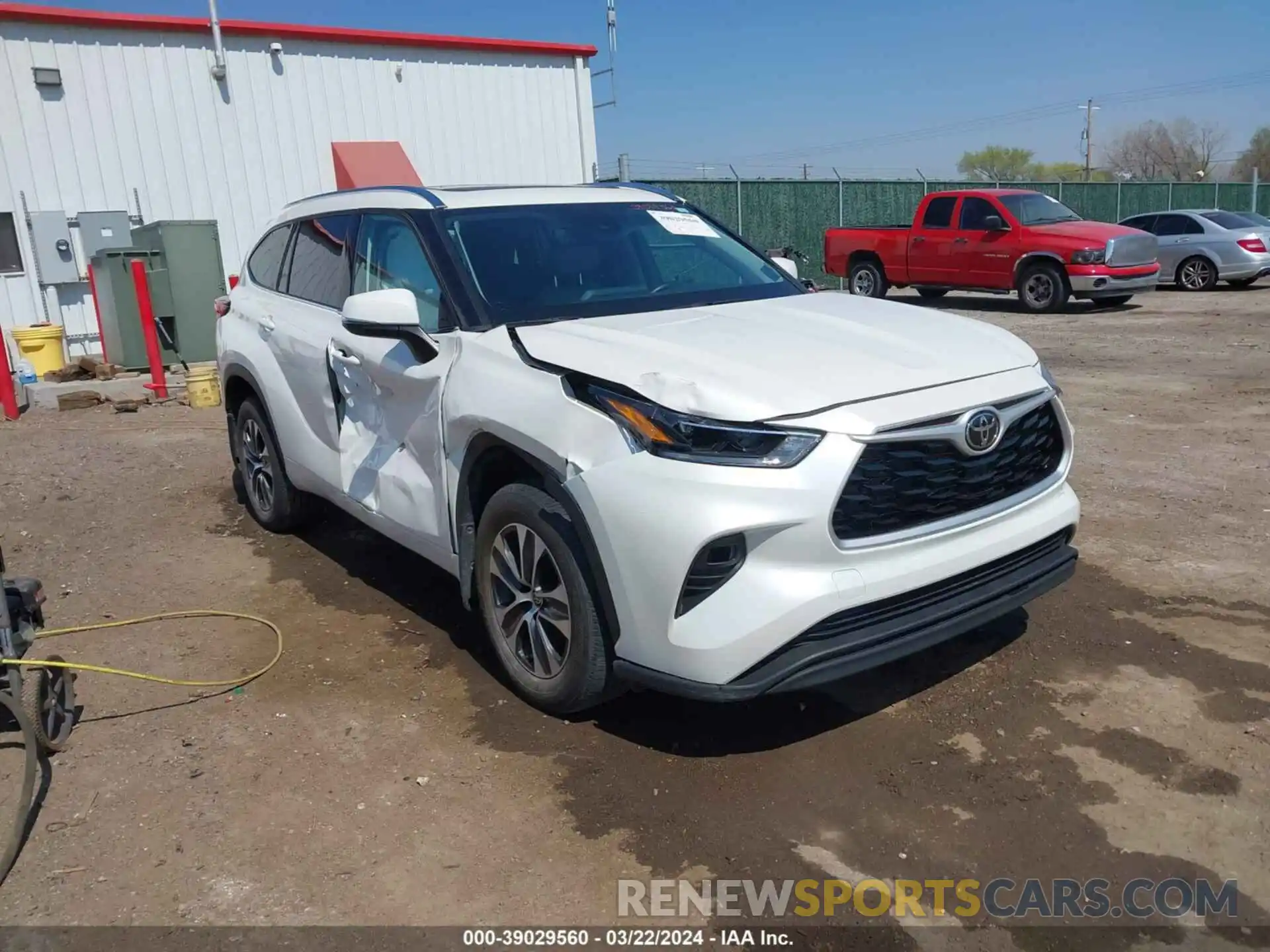 1 Photograph of a damaged car 5TDGZRBH5MS127146 TOYOTA HIGHLANDER 2021