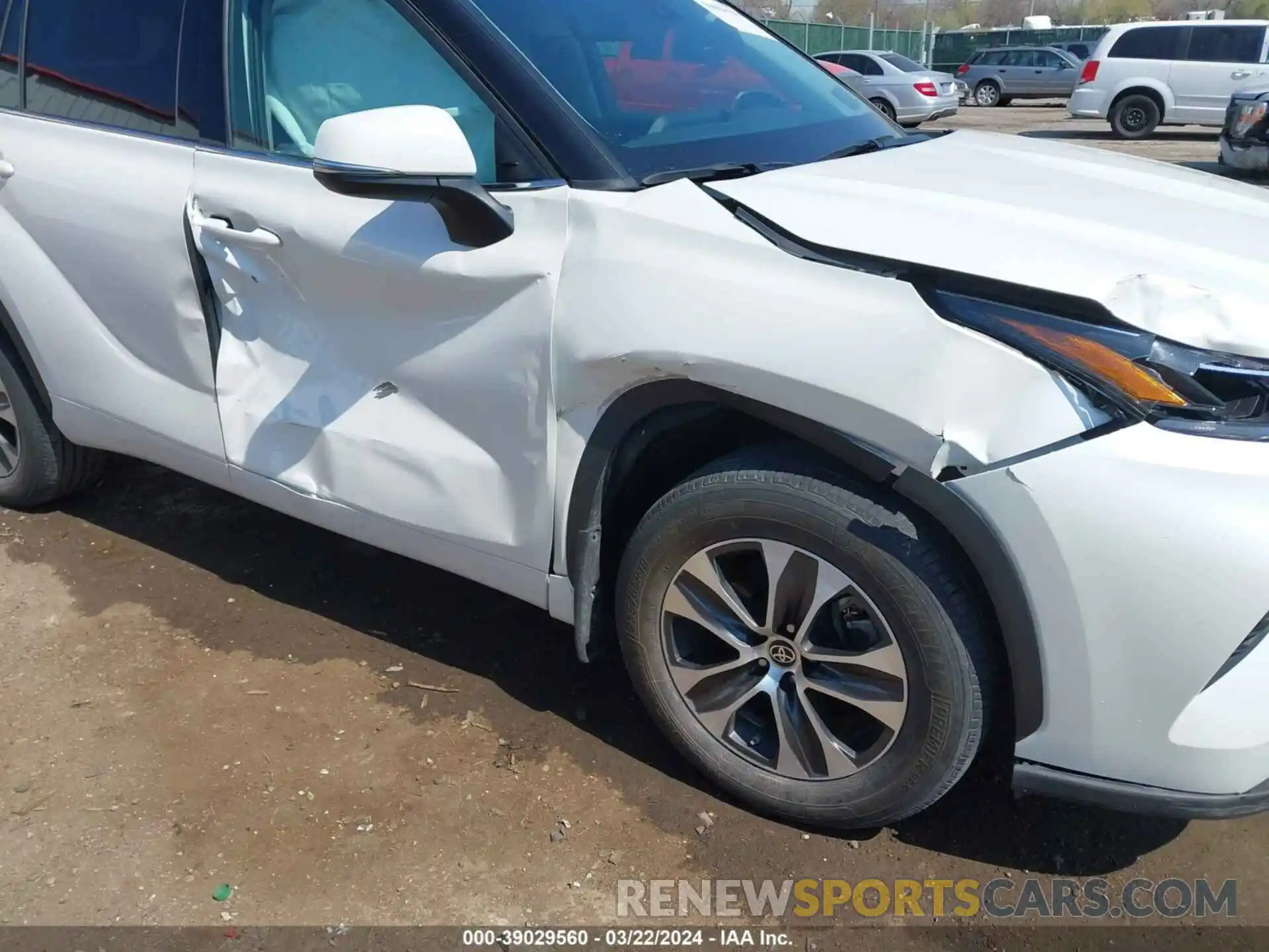 6 Photograph of a damaged car 5TDGZRBH5MS127146 TOYOTA HIGHLANDER 2021