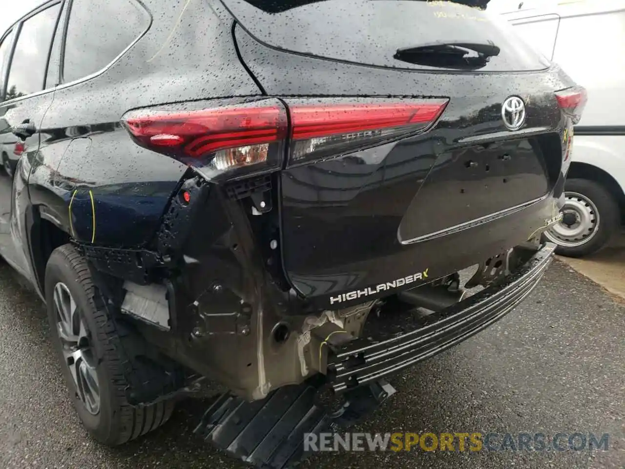 9 Photograph of a damaged car 5TDGZRBH6MS057818 TOYOTA HIGHLANDER 2021