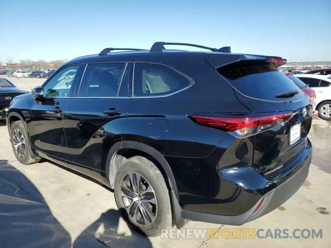 2 Photograph of a damaged car 5TDGZRBH6MS079236 TOYOTA HIGHLANDER 2021