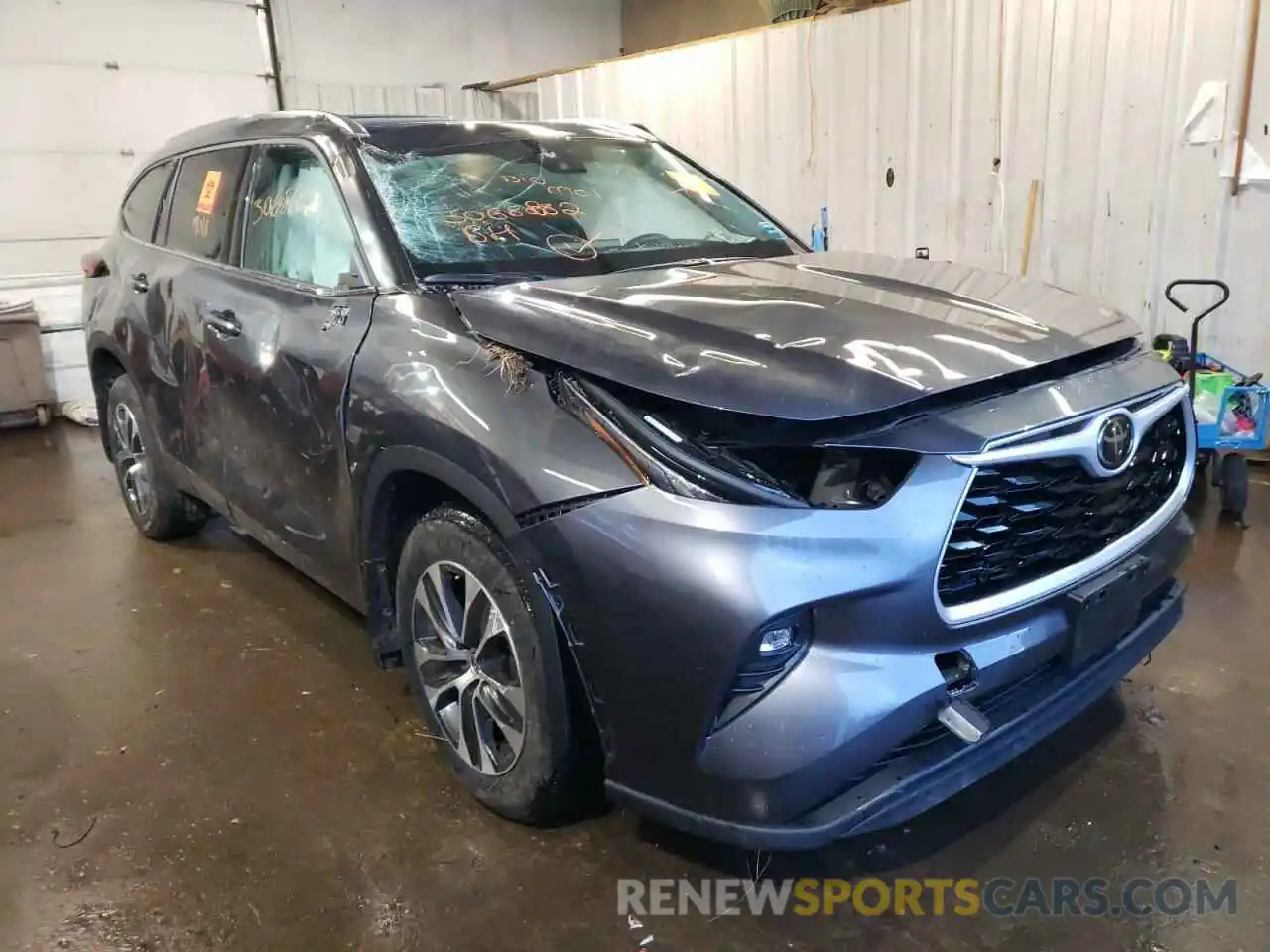 1 Photograph of a damaged car 5TDGZRBH6MS083433 TOYOTA HIGHLANDER 2021