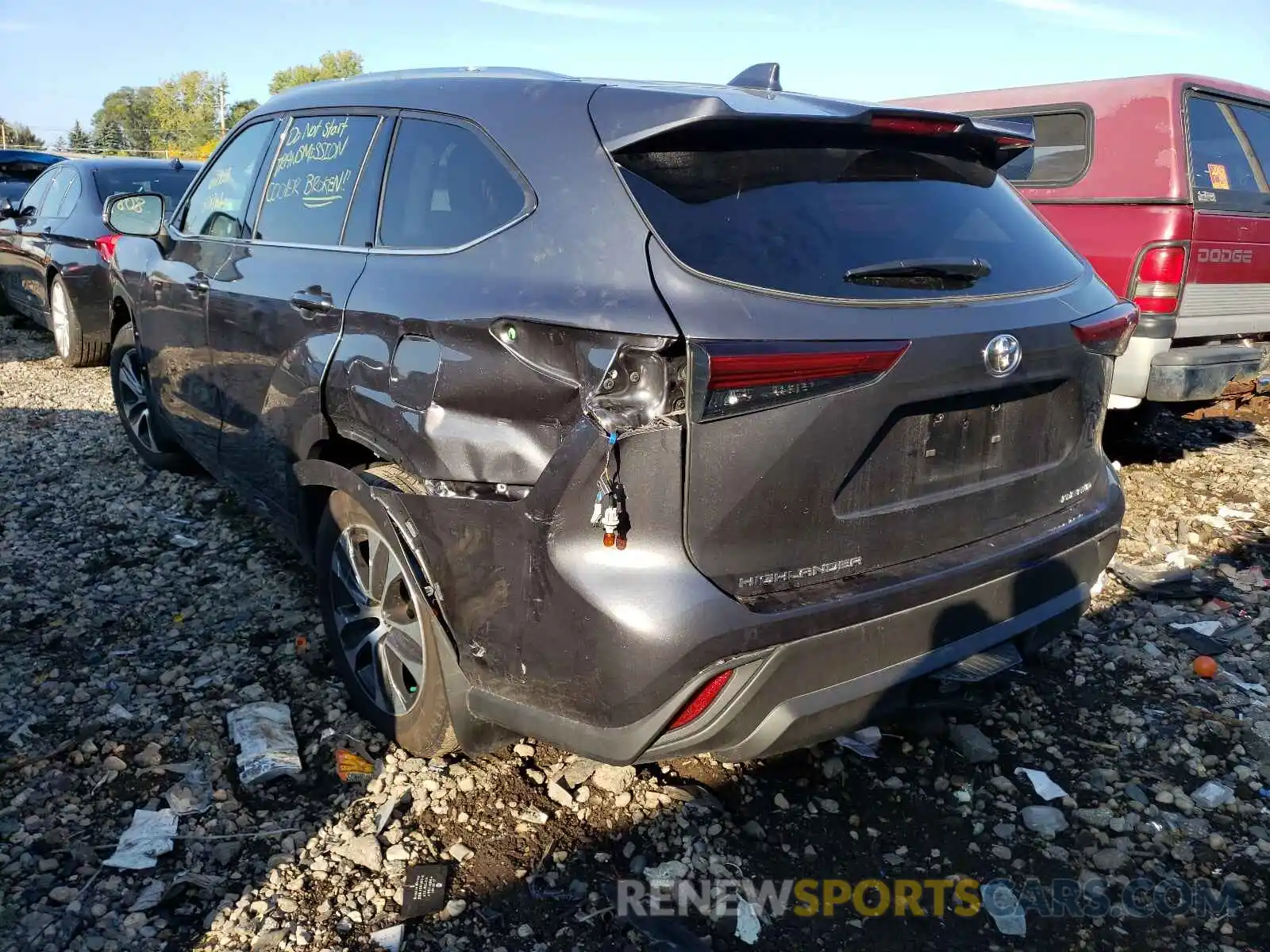 3 Photograph of a damaged car 5TDGZRBH6MS085344 TOYOTA HIGHLANDER 2021