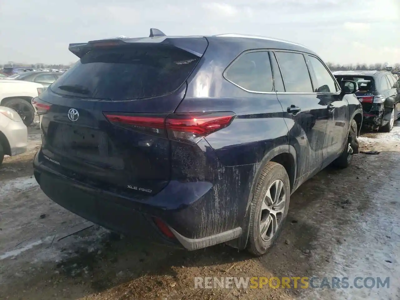 4 Photograph of a damaged car 5TDGZRBH6MS110727 TOYOTA HIGHLANDER 2021