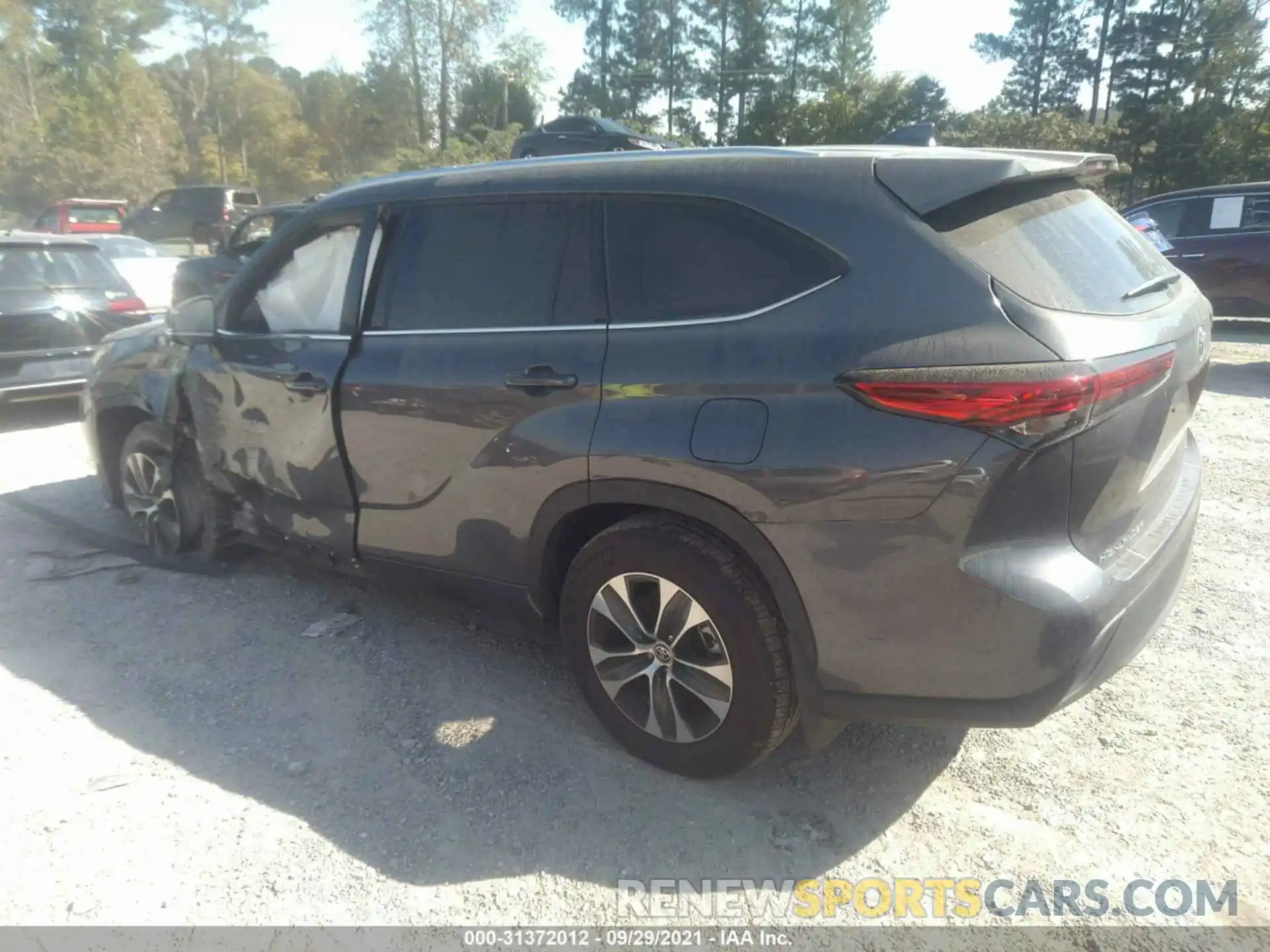 3 Photograph of a damaged car 5TDGZRBH6MS116527 TOYOTA HIGHLANDER 2021