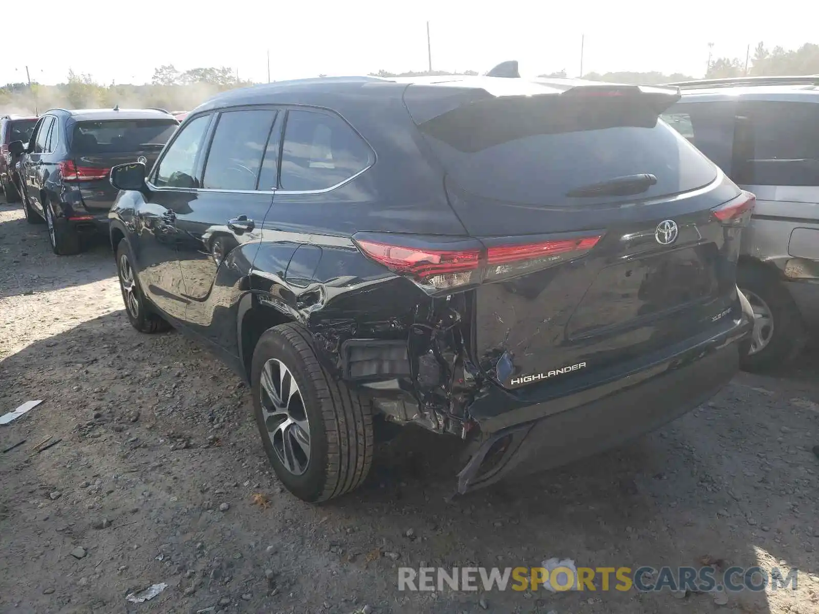 9 Photograph of a damaged car 5TDGZRBH6MS118374 TOYOTA HIGHLANDER 2021