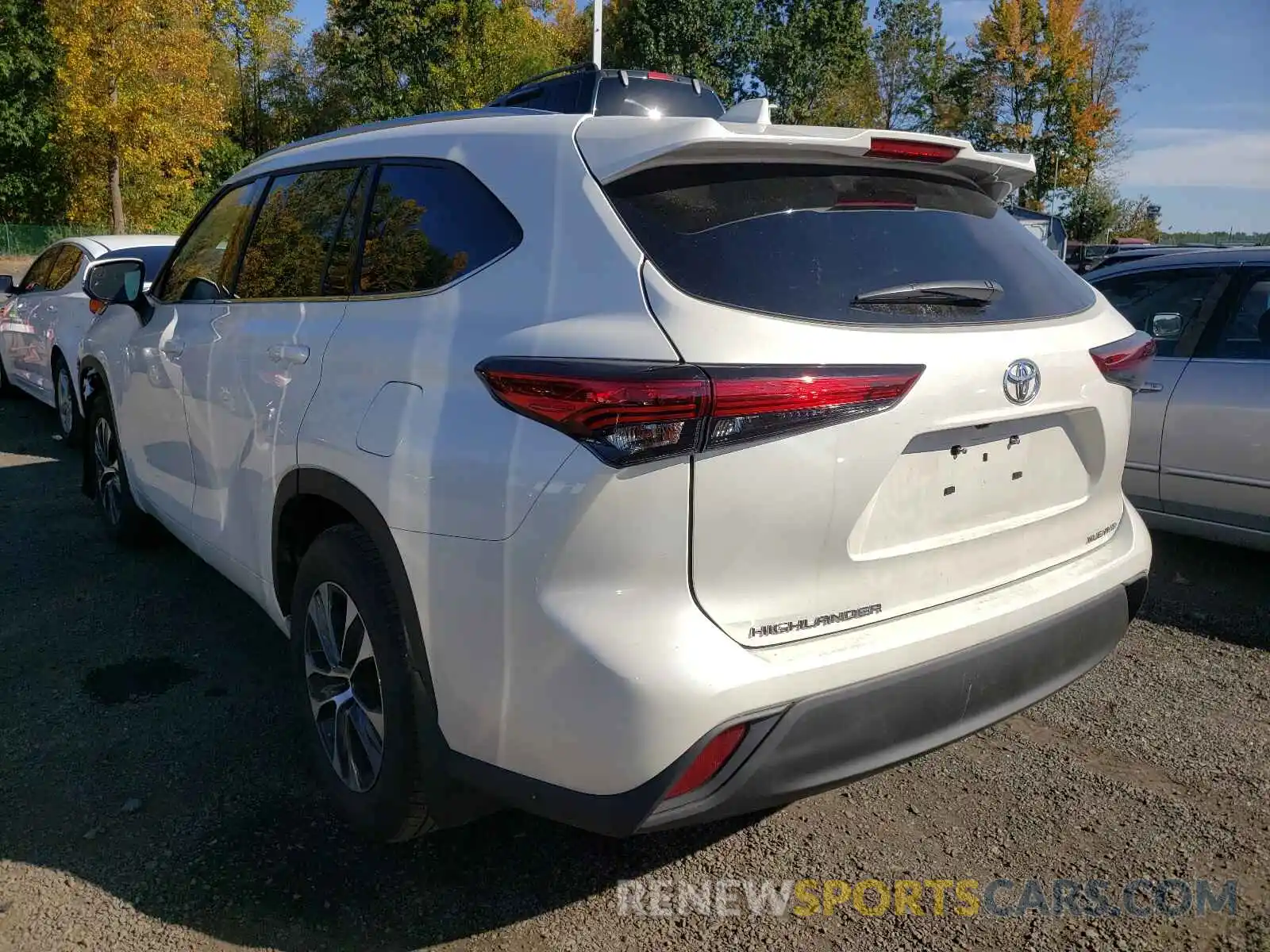 3 Photograph of a damaged car 5TDGZRBH6MS541097 TOYOTA HIGHLANDER 2021