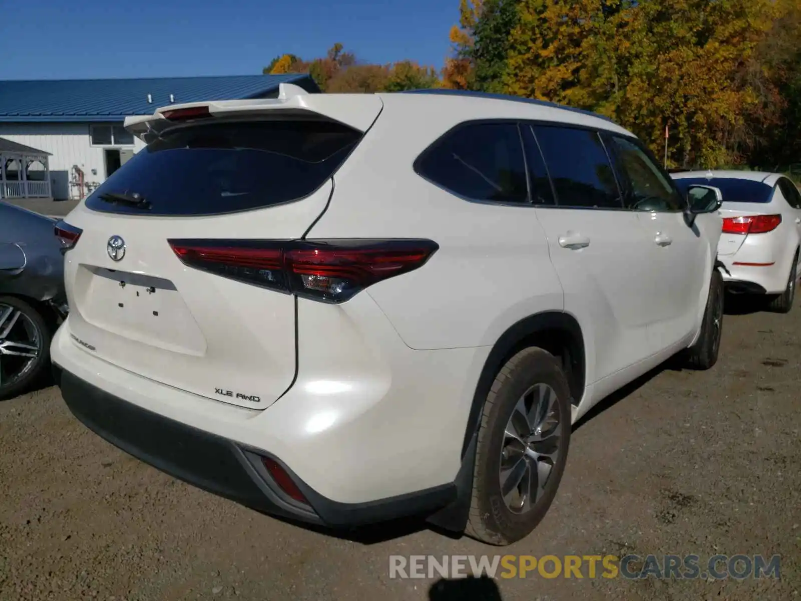 4 Photograph of a damaged car 5TDGZRBH6MS541097 TOYOTA HIGHLANDER 2021