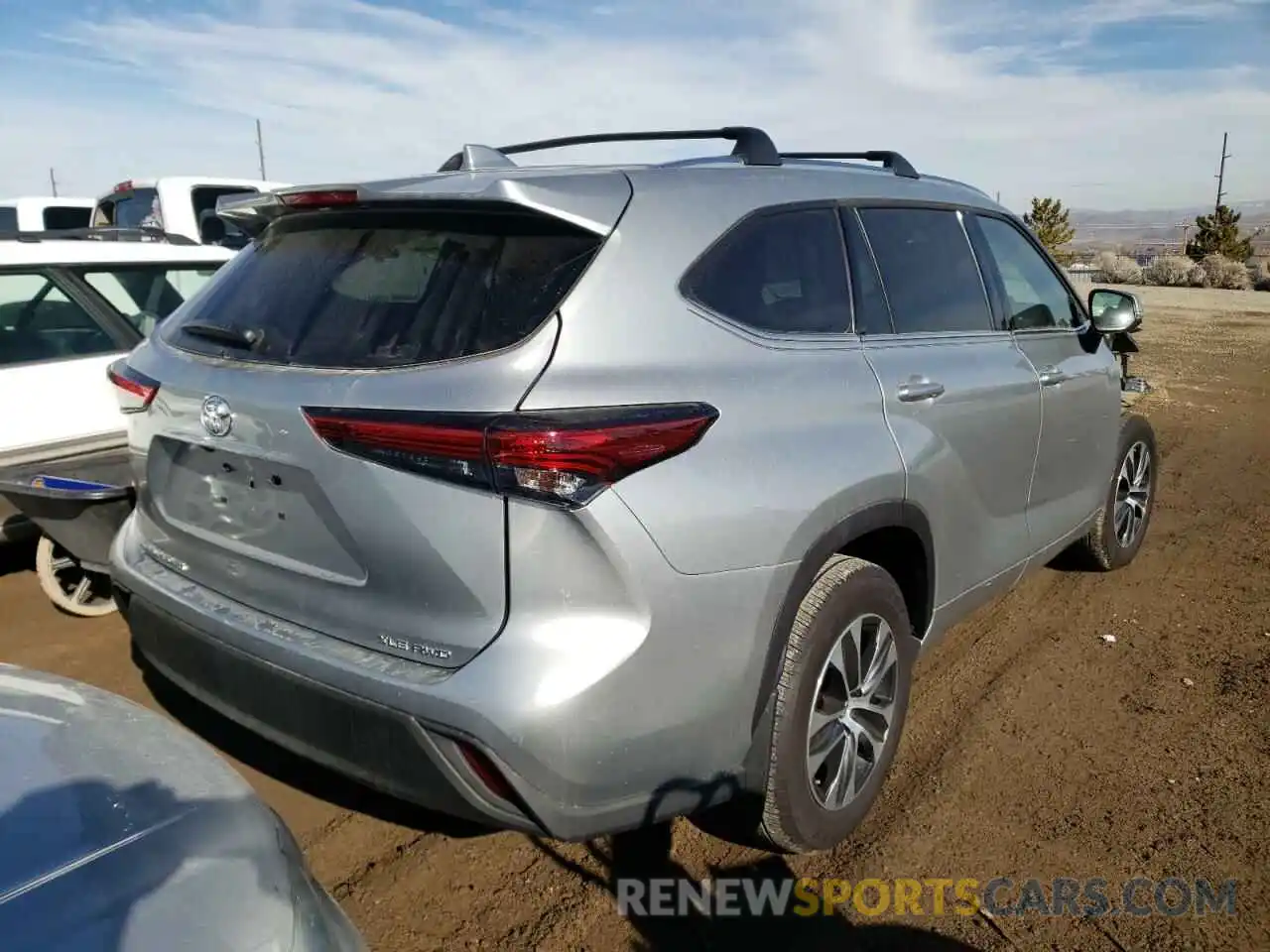 4 Photograph of a damaged car 5TDGZRBH6MS550138 TOYOTA HIGHLANDER 2021