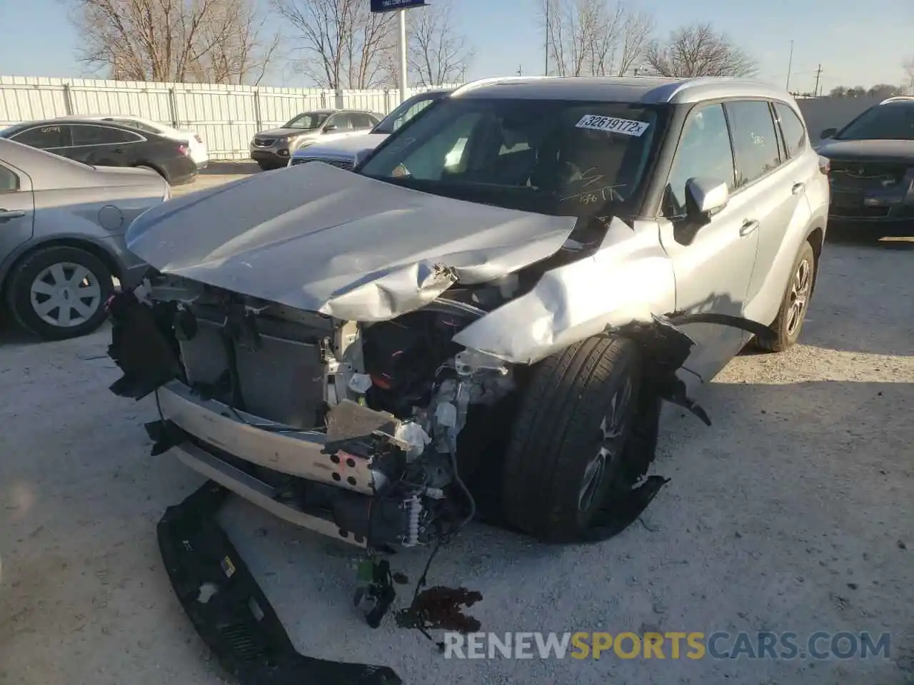 2 Photograph of a damaged car 5TDGZRBH6MS555811 TOYOTA HIGHLANDER 2021