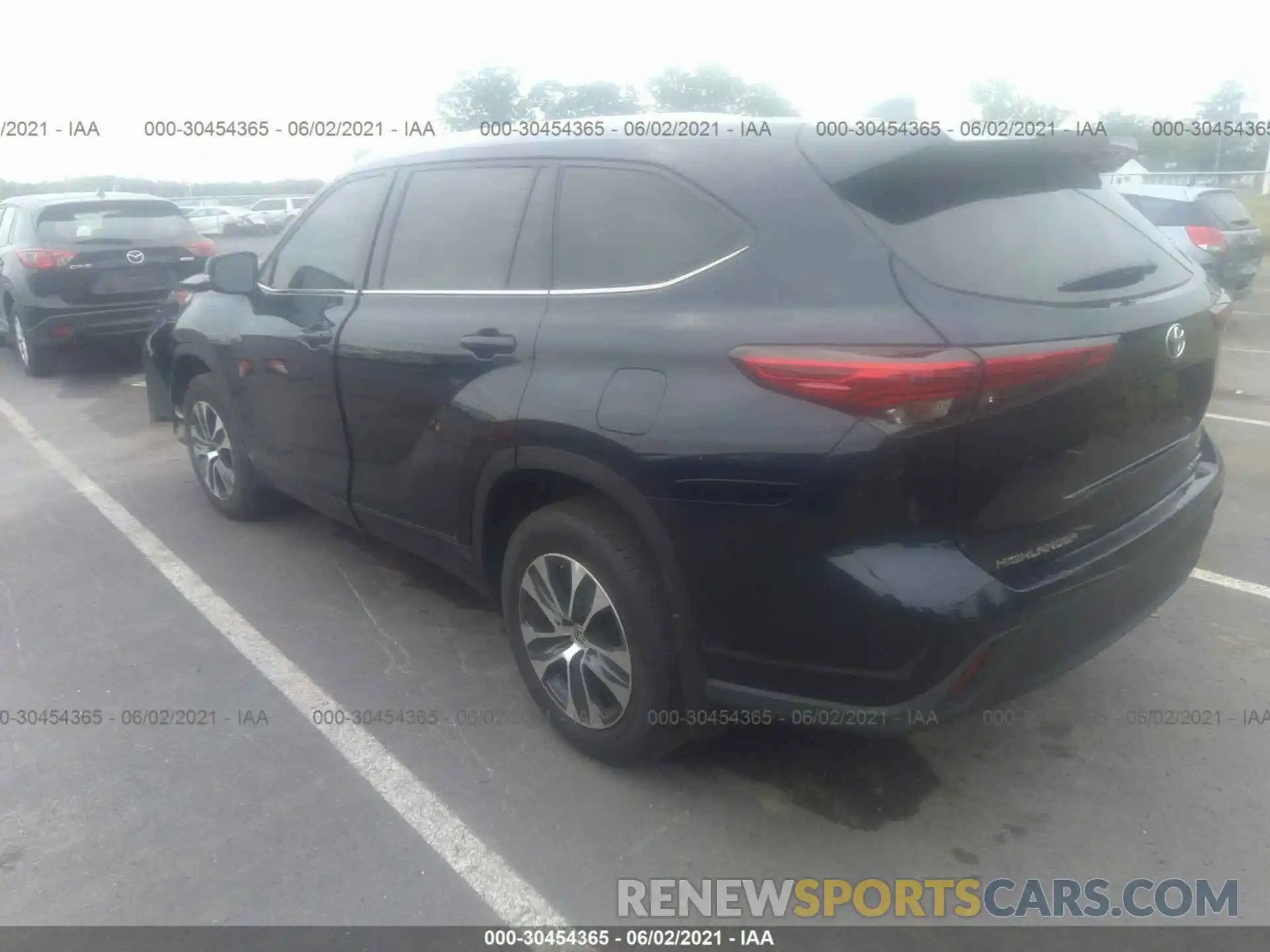 3 Photograph of a damaged car 5TDGZRBH7MS069170 TOYOTA HIGHLANDER 2021