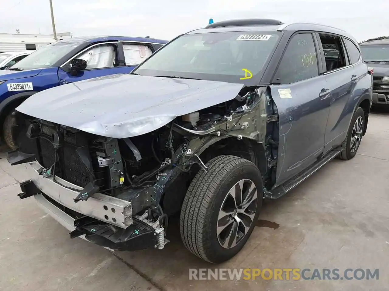 2 Photograph of a damaged car 5TDGZRBH7MS100000 TOYOTA HIGHLANDER 2021