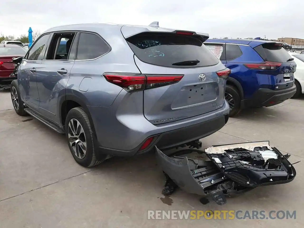 3 Photograph of a damaged car 5TDGZRBH7MS100000 TOYOTA HIGHLANDER 2021