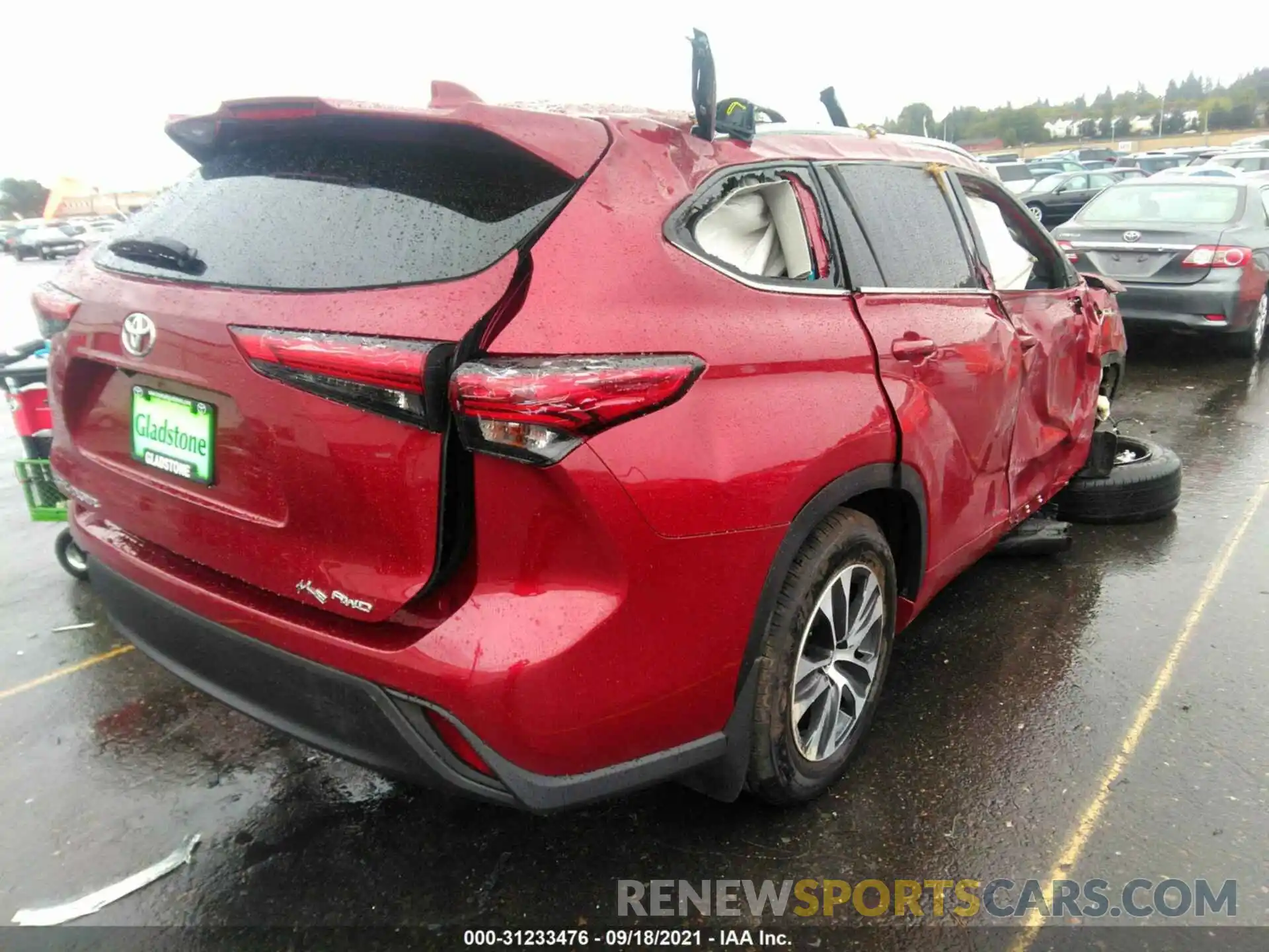 4 Photograph of a damaged car 5TDGZRBH7MS122272 TOYOTA HIGHLANDER 2021