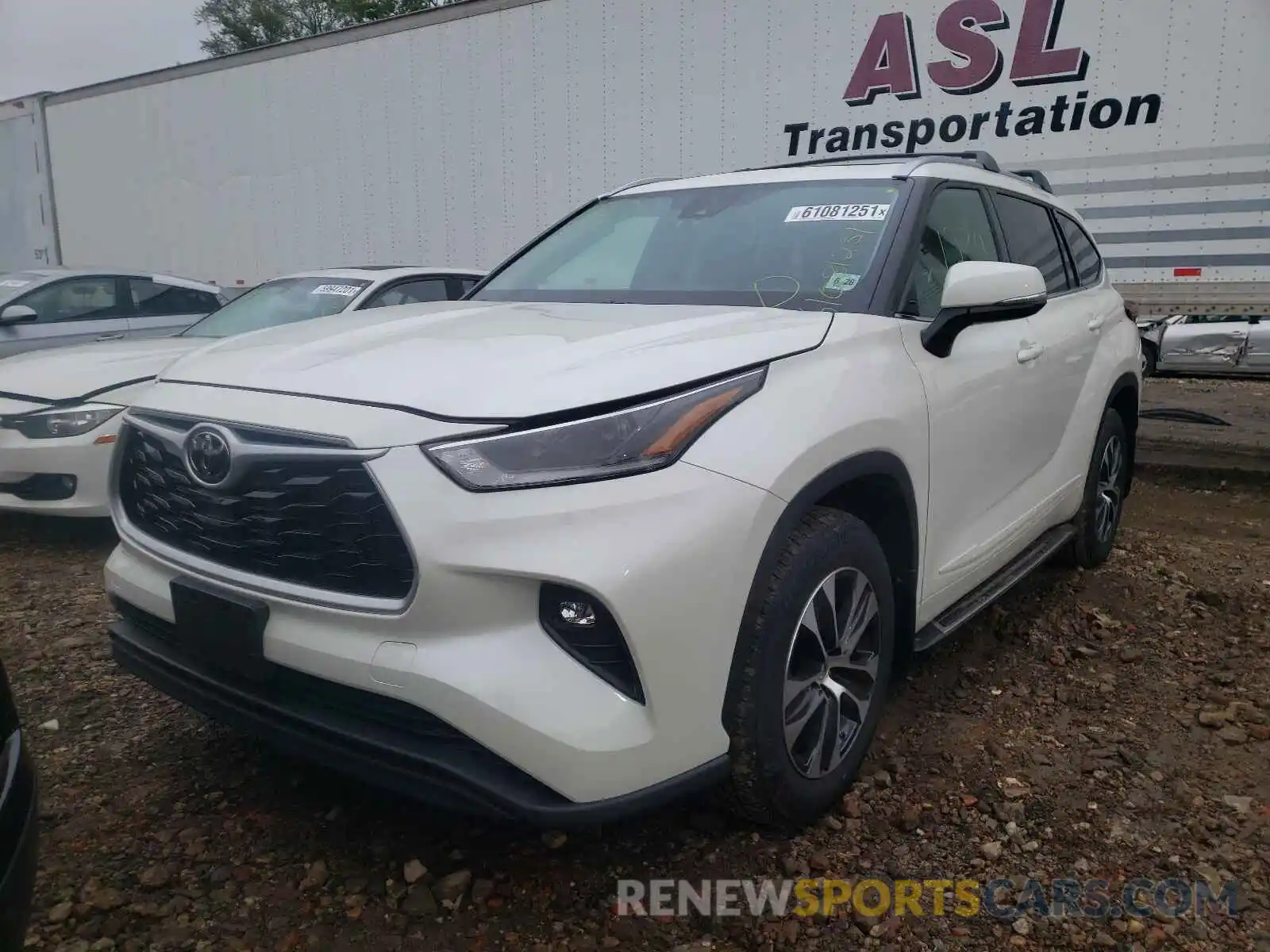 2 Photograph of a damaged car 5TDGZRBH7MS124667 TOYOTA HIGHLANDER 2021