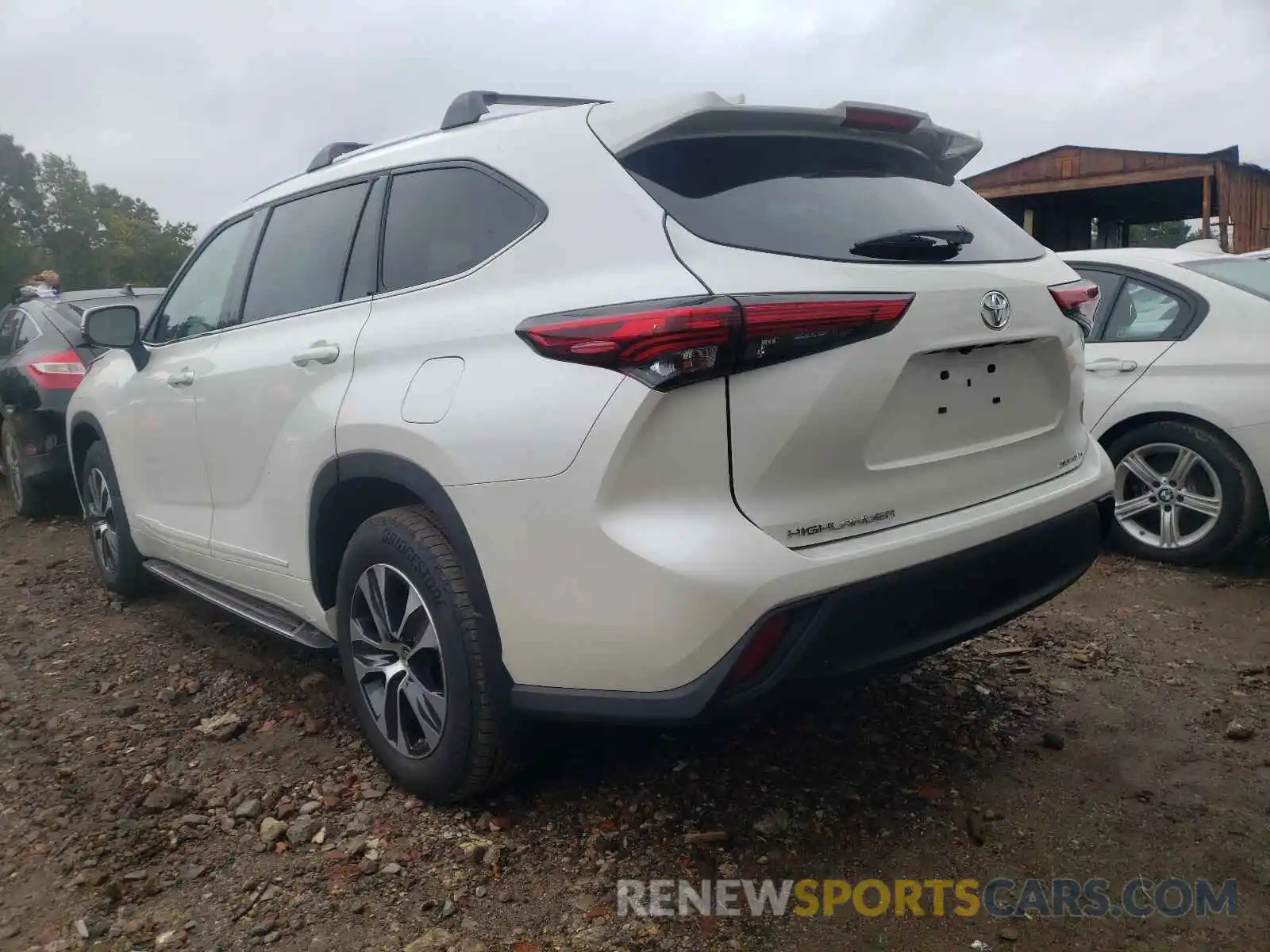 3 Photograph of a damaged car 5TDGZRBH7MS124667 TOYOTA HIGHLANDER 2021