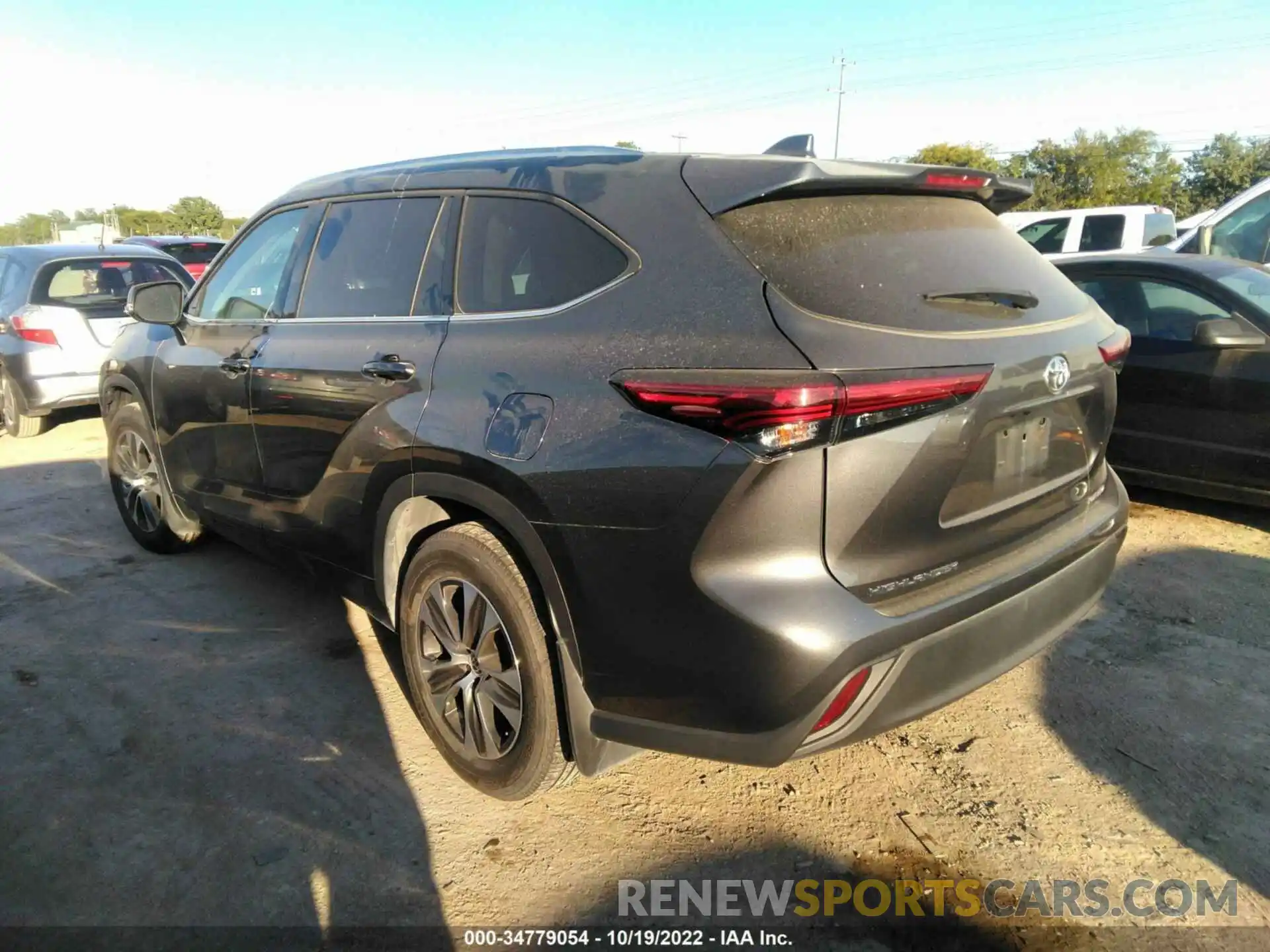 3 Photograph of a damaged car 5TDGZRBH7MS525944 TOYOTA HIGHLANDER 2021