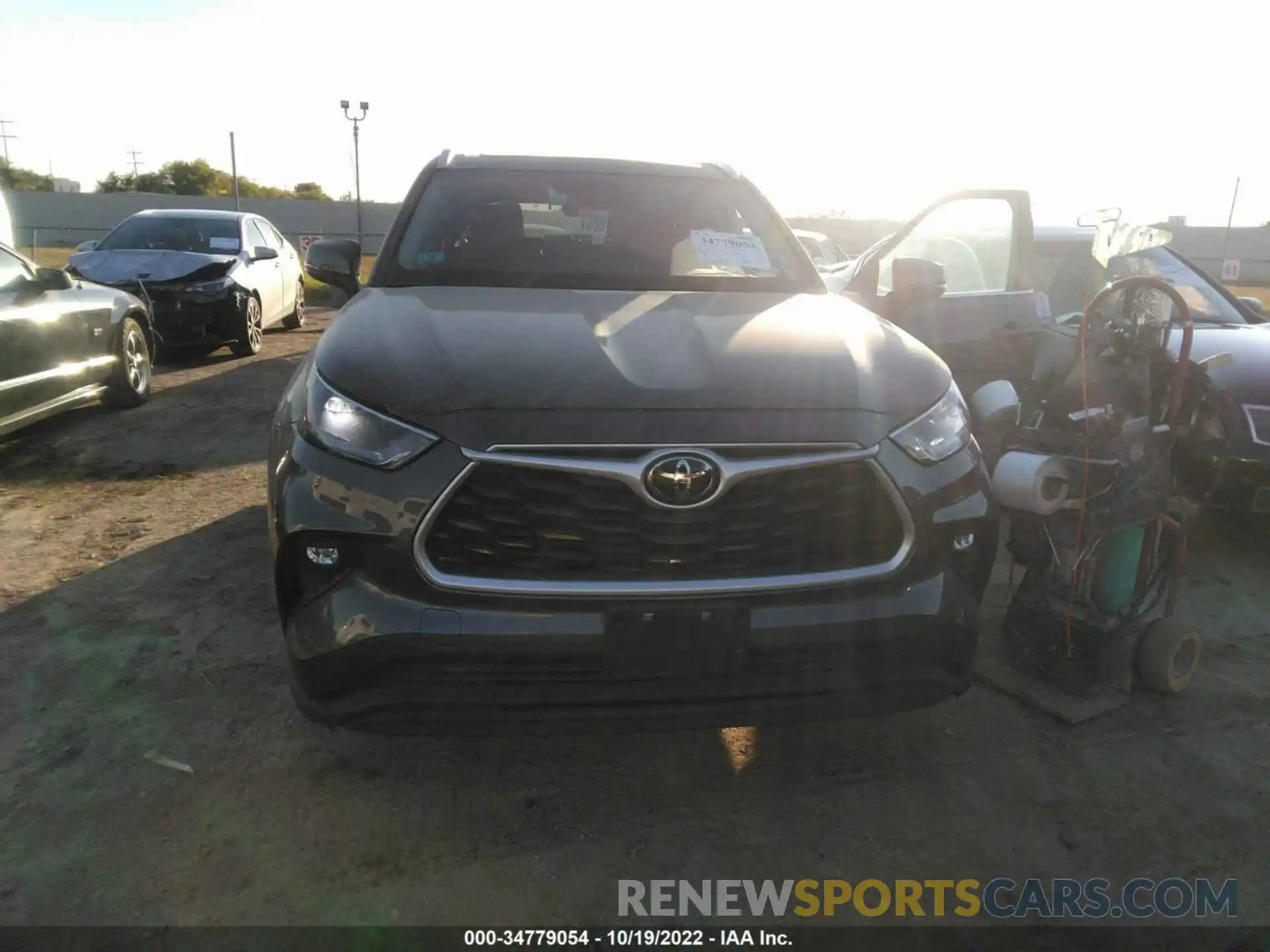 6 Photograph of a damaged car 5TDGZRBH7MS525944 TOYOTA HIGHLANDER 2021