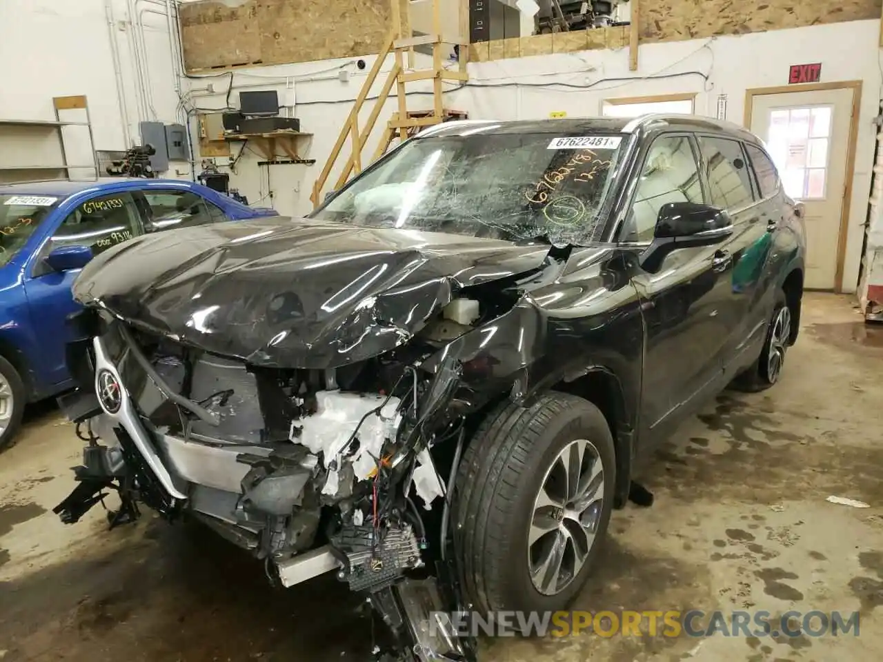 2 Photograph of a damaged car 5TDGZRBH7MS558264 TOYOTA HIGHLANDER 2021