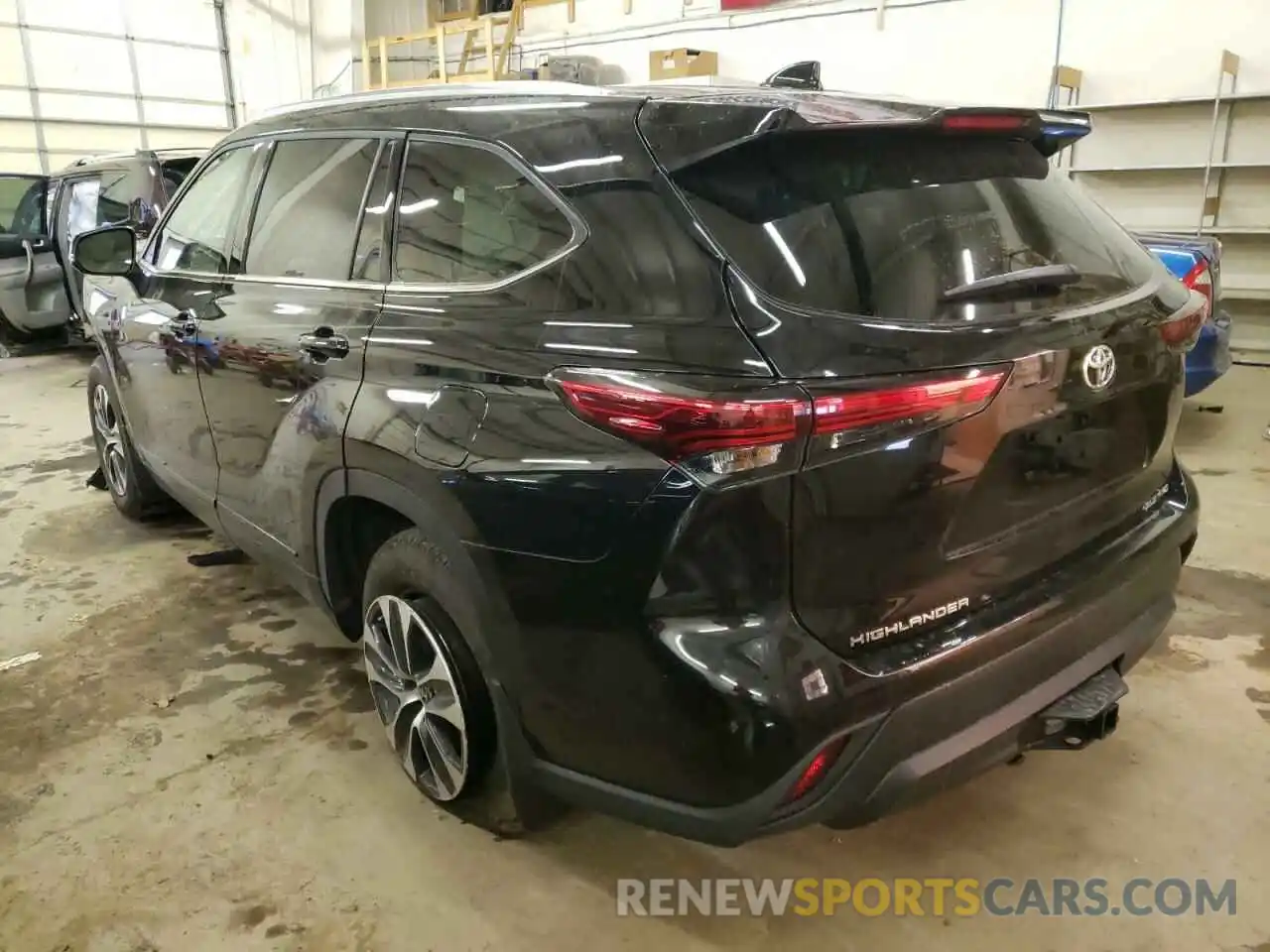 3 Photograph of a damaged car 5TDGZRBH7MS558264 TOYOTA HIGHLANDER 2021