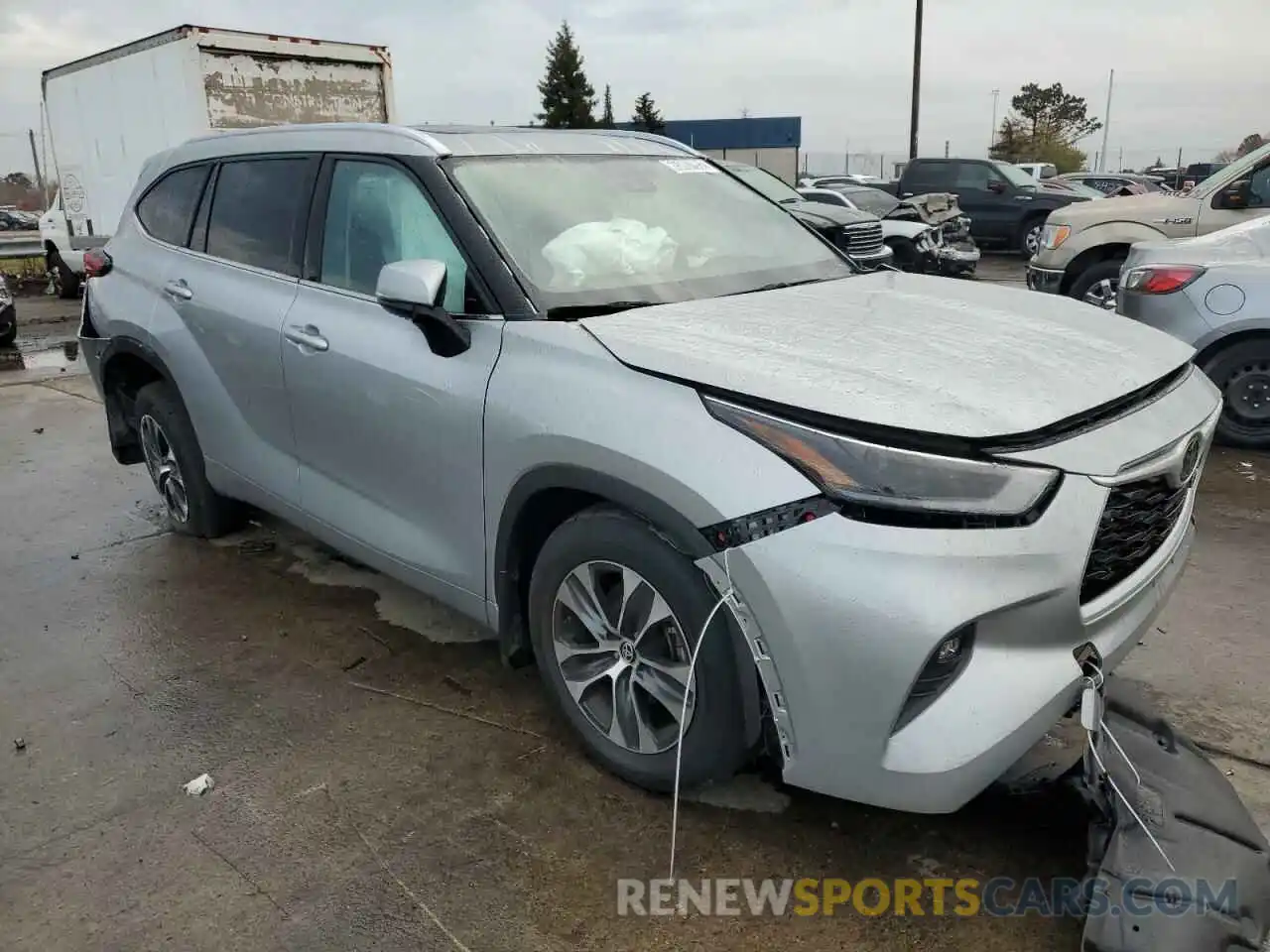 4 Photograph of a damaged car 5TDGZRBH8MS071736 TOYOTA HIGHLANDER 2021