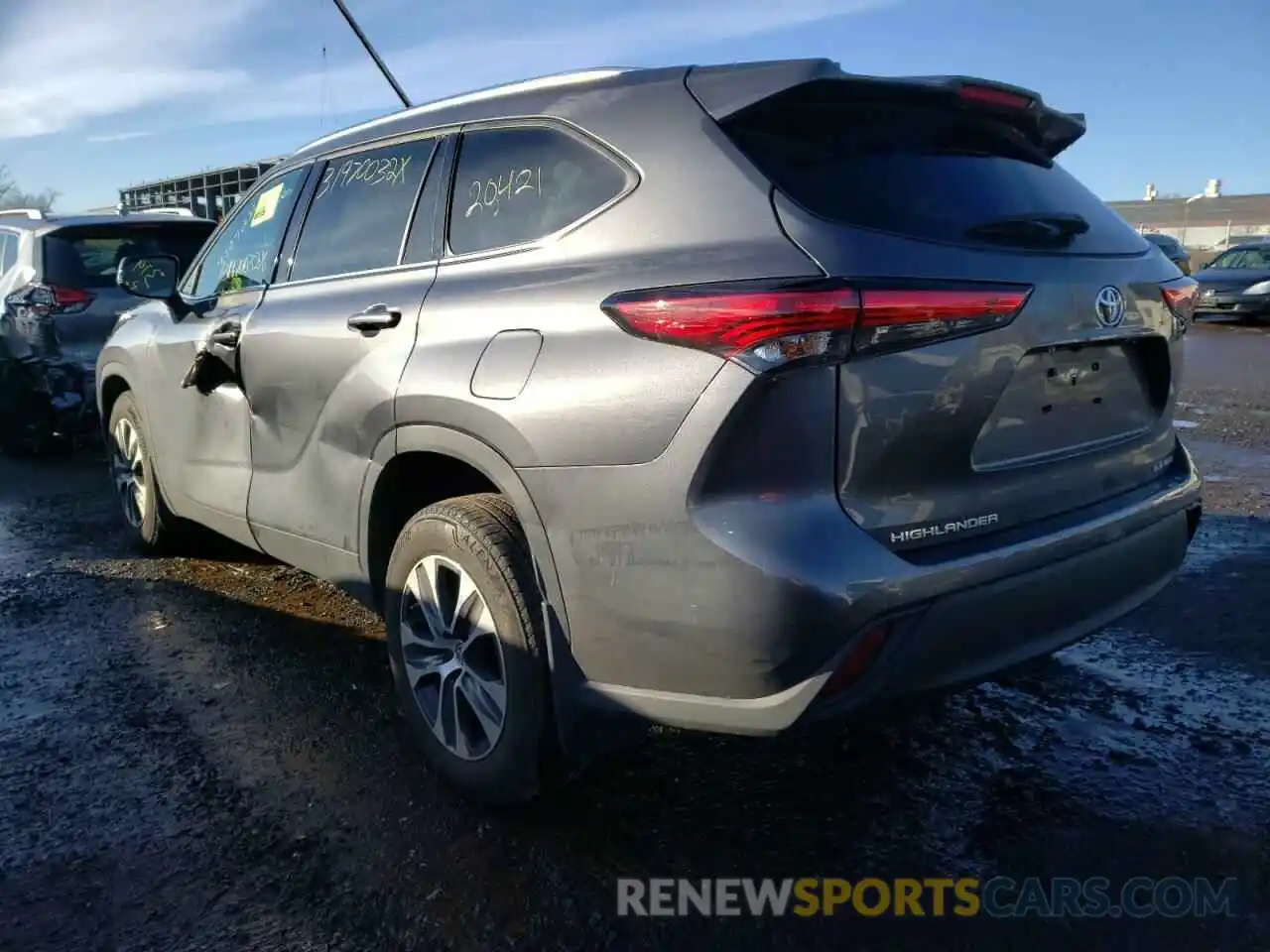 3 Photograph of a damaged car 5TDGZRBH8MS074474 TOYOTA HIGHLANDER 2021