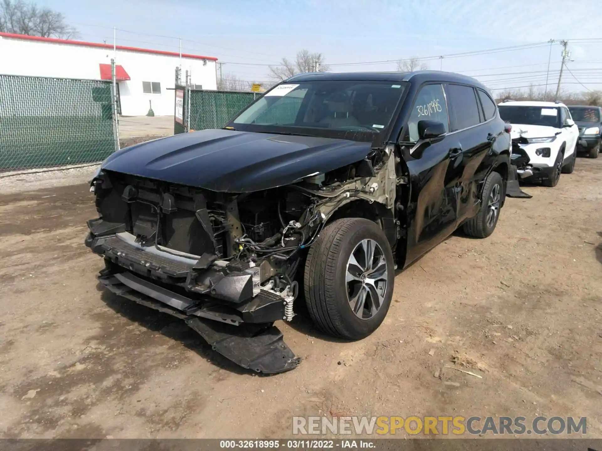 2 Photograph of a damaged car 5TDGZRBH8MS100507 TOYOTA HIGHLANDER 2021