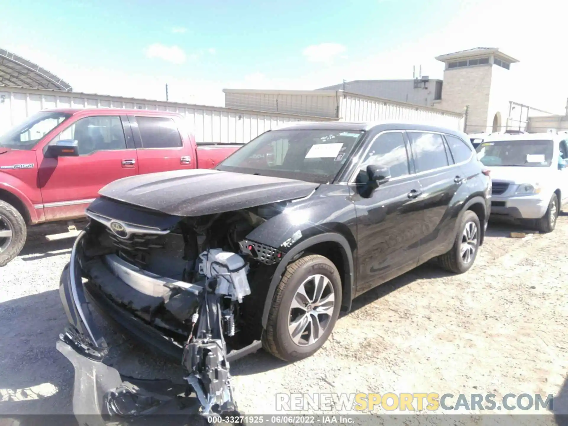 2 Photograph of a damaged car 5TDGZRBH8MS121244 TOYOTA HIGHLANDER 2021