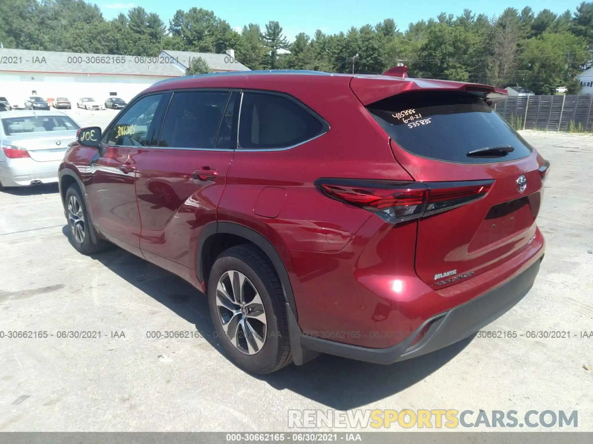 3 Photograph of a damaged car 5TDGZRBH8MS535835 TOYOTA HIGHLANDER 2021