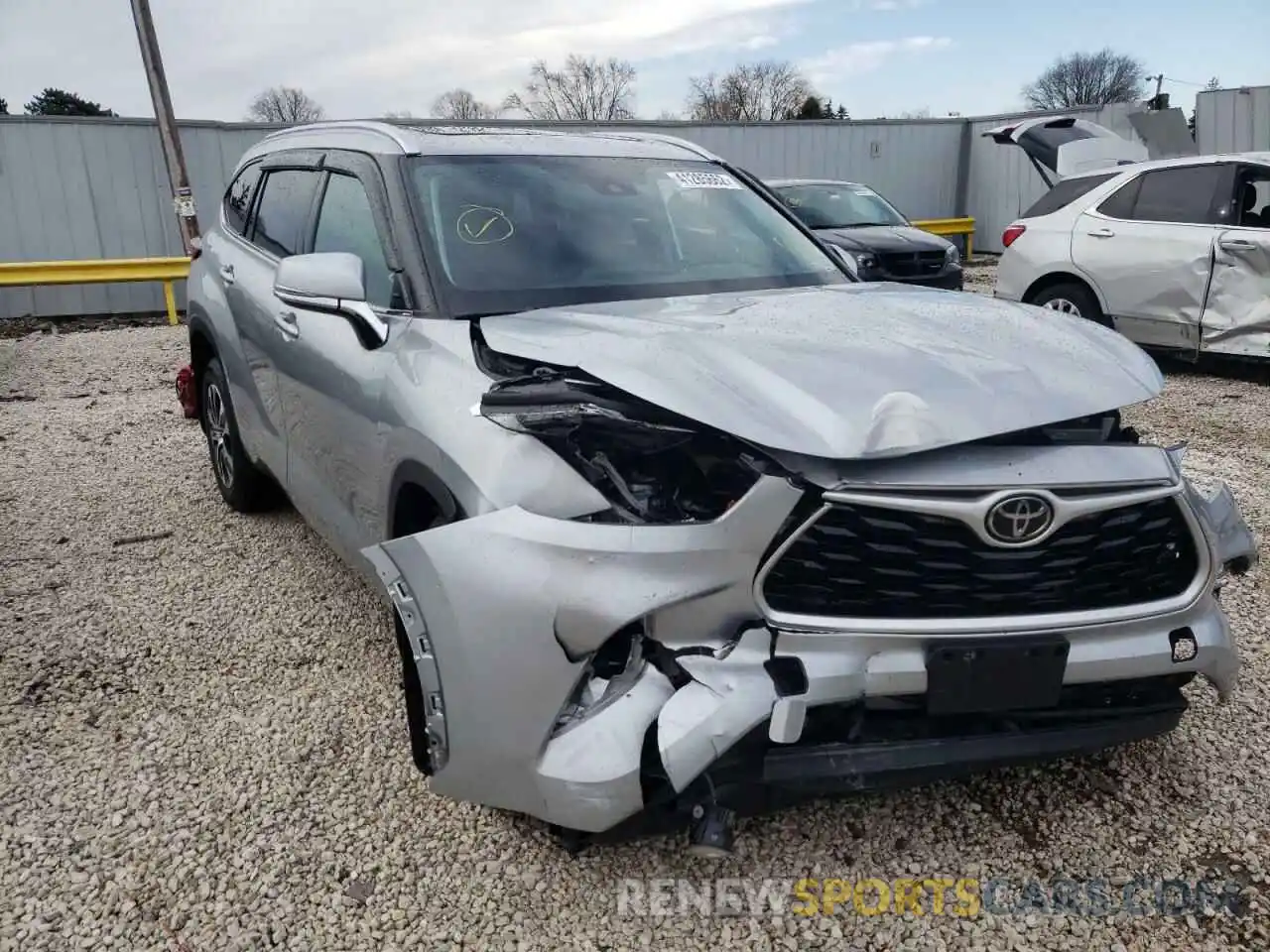 1 Photograph of a damaged car 5TDGZRBH9MS057117 TOYOTA HIGHLANDER 2021